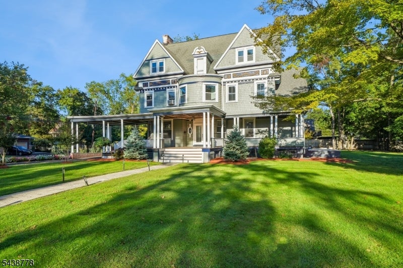 1001 Central Ave