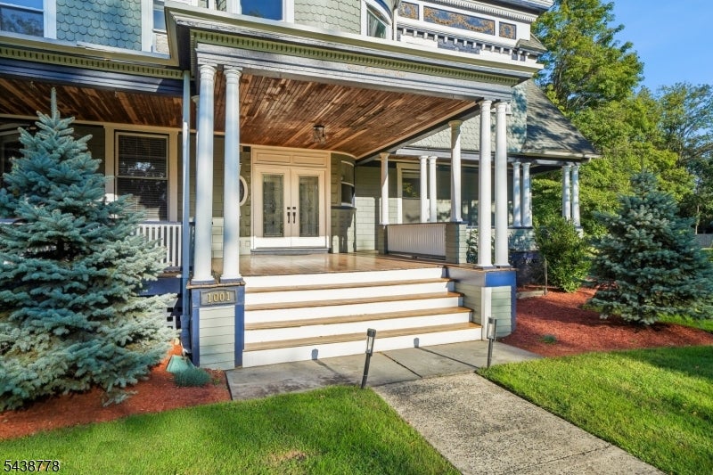 1001 Central Ave