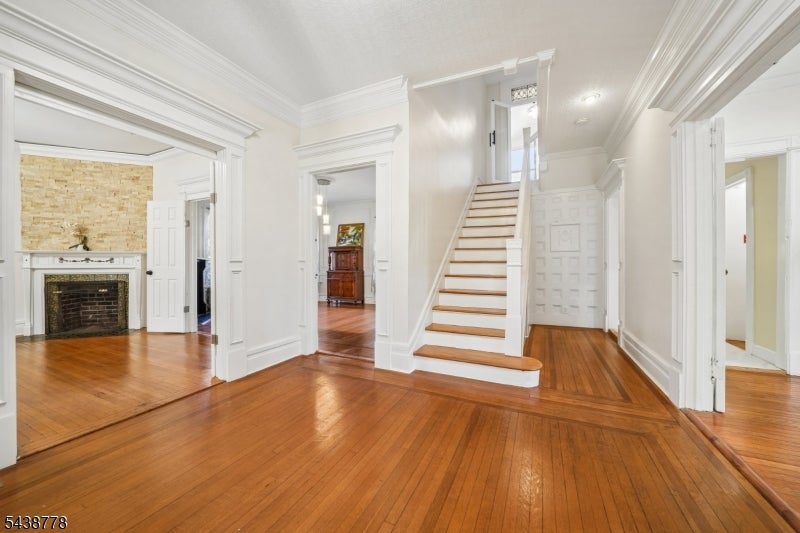 1001 Central Ave