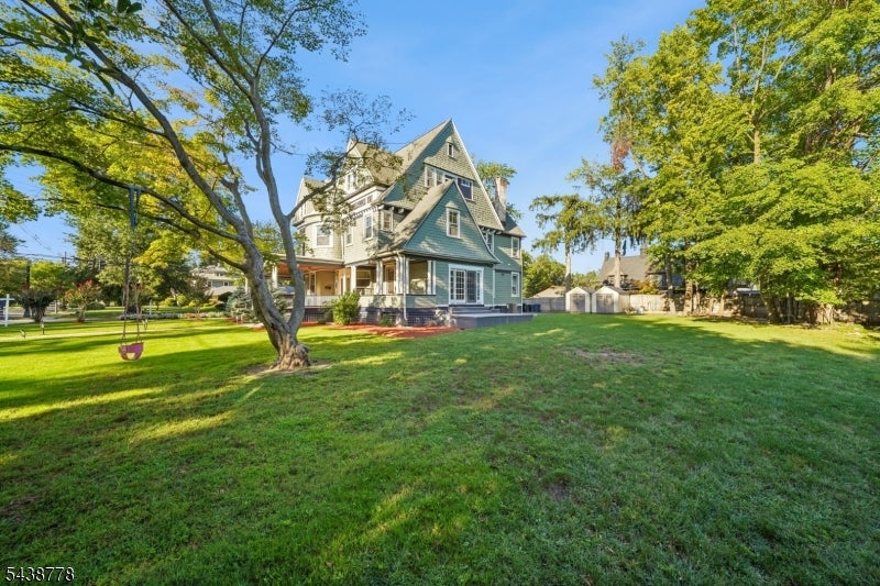 1001 Central Ave