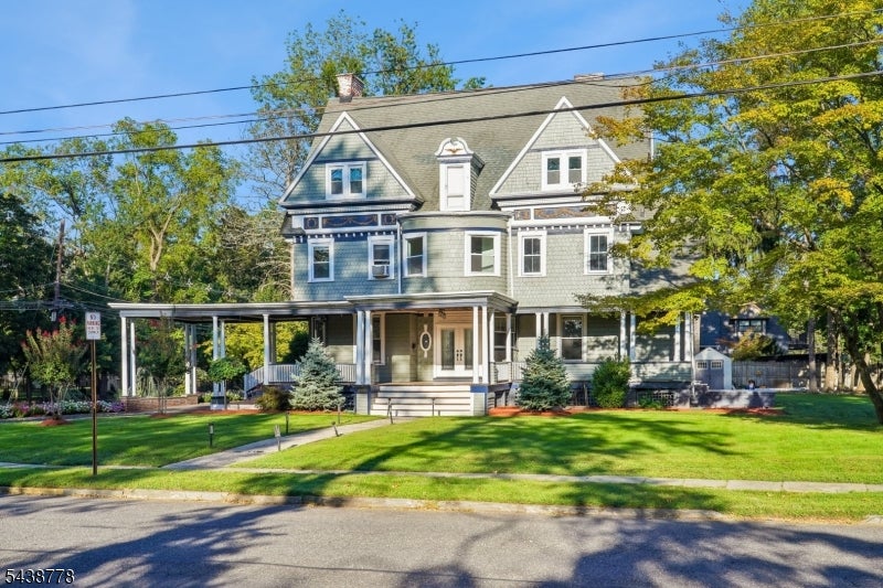 1001 Central Ave
