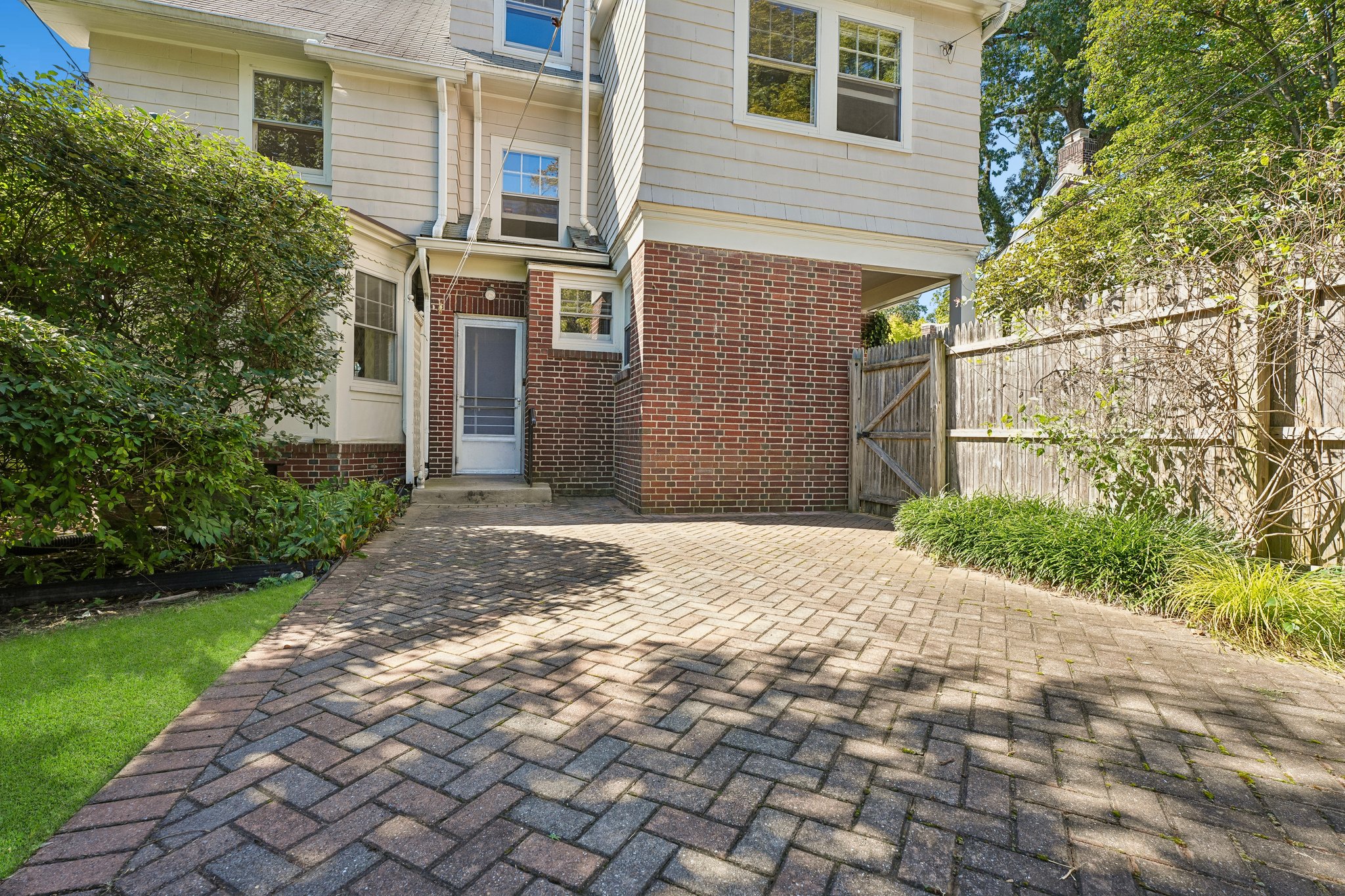 7 Tuxedo Road 