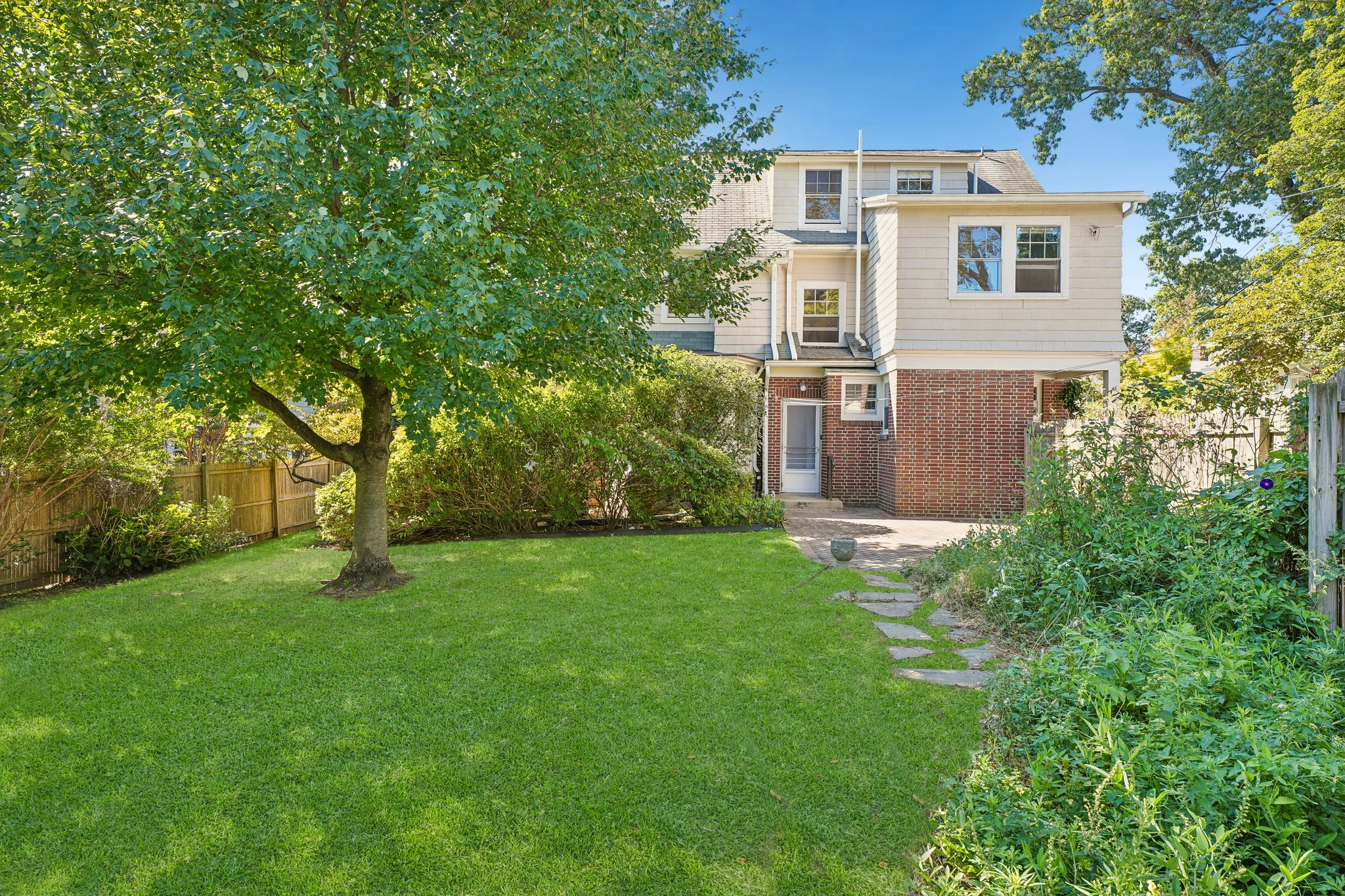7 Tuxedo Road 