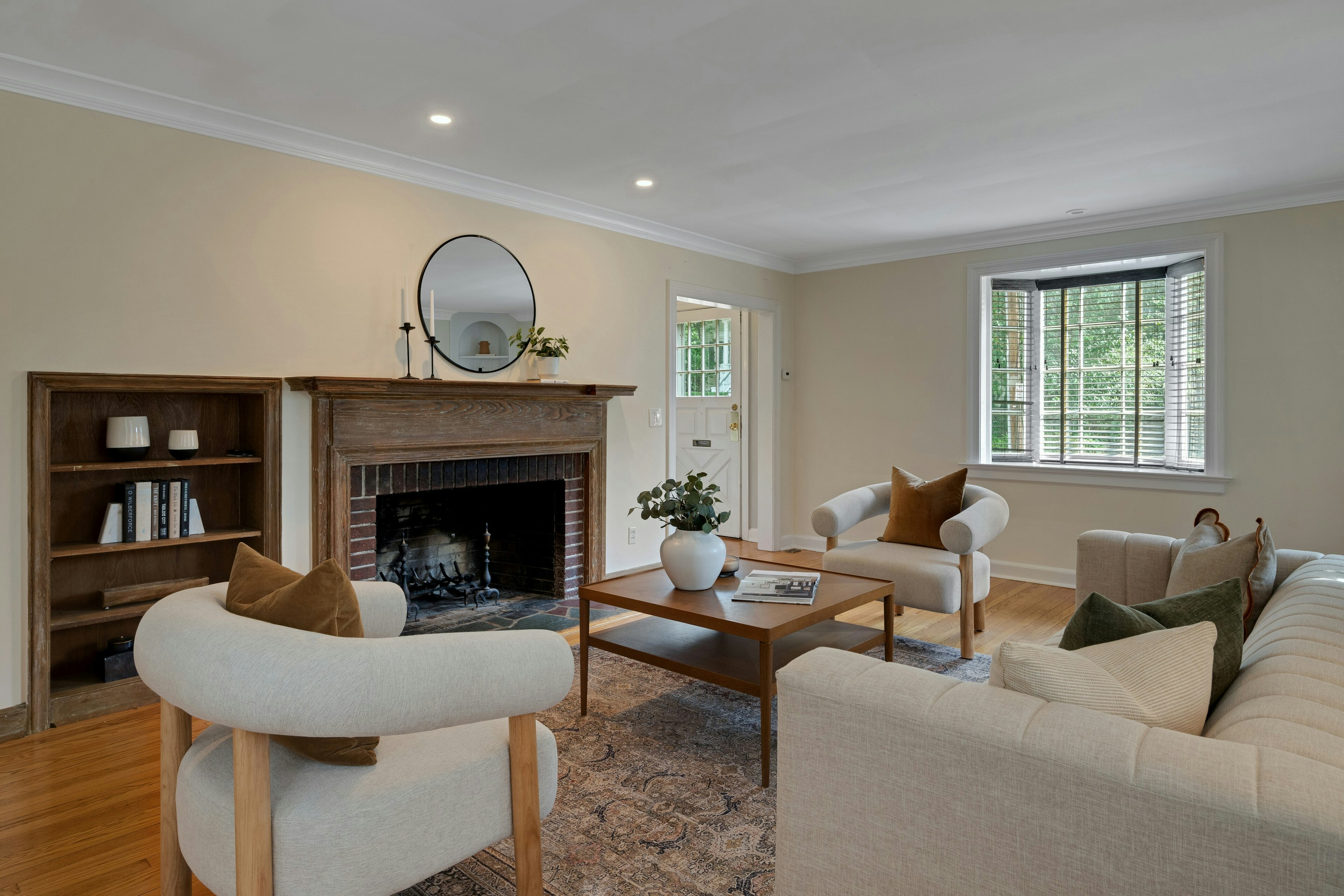 12 Hillside Avenue 
