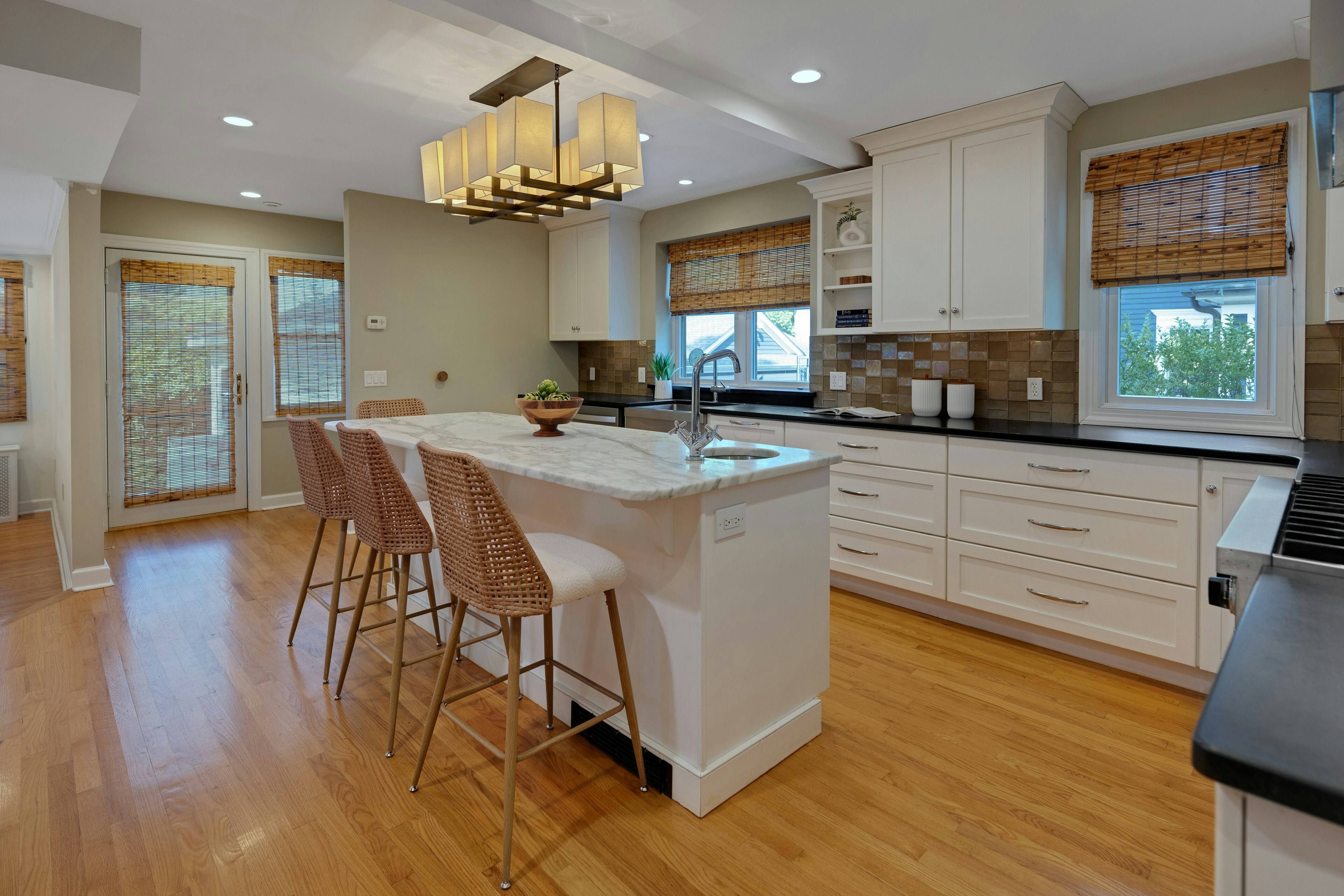 12 Hillside Avenue 