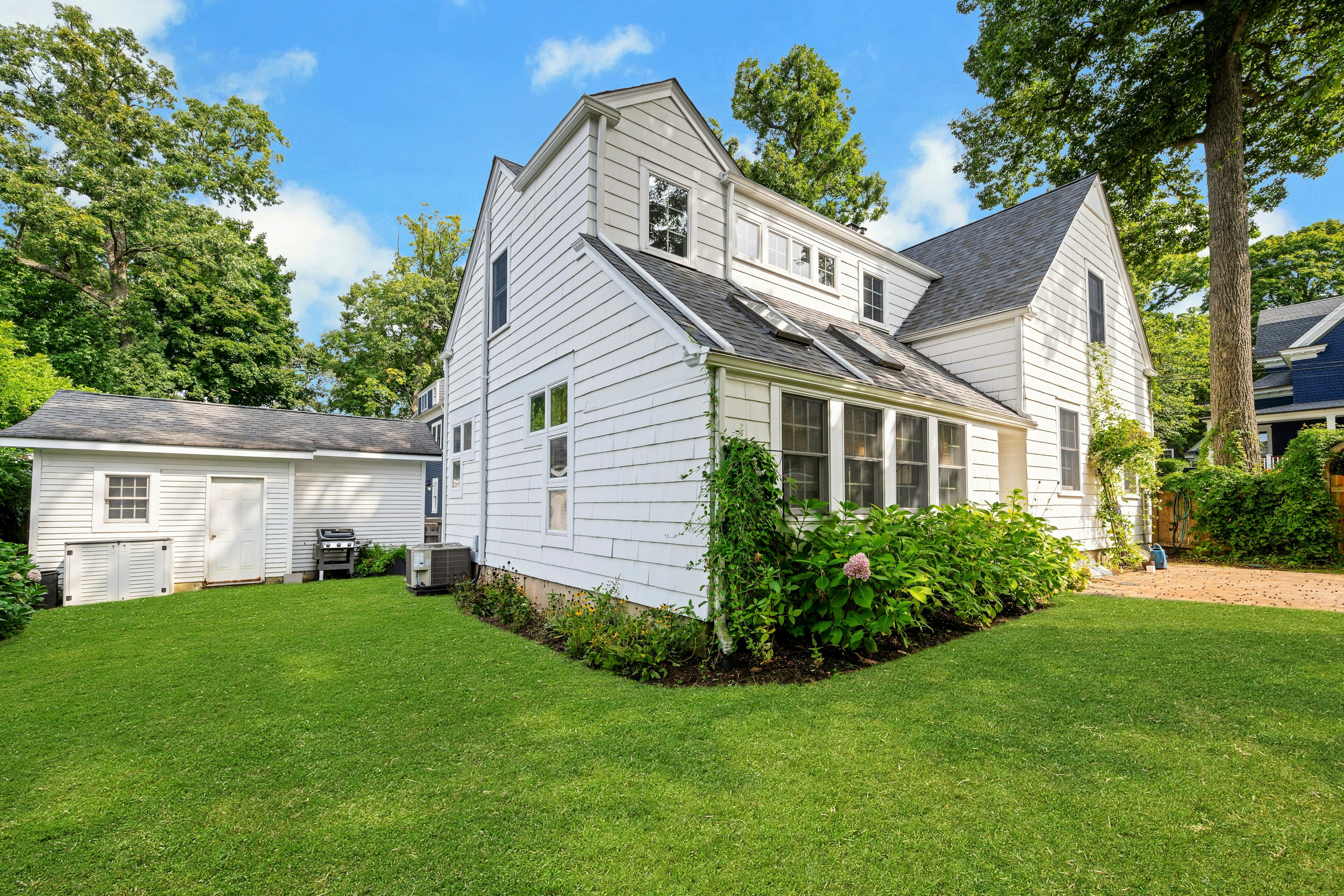 12 Hillside Avenue 