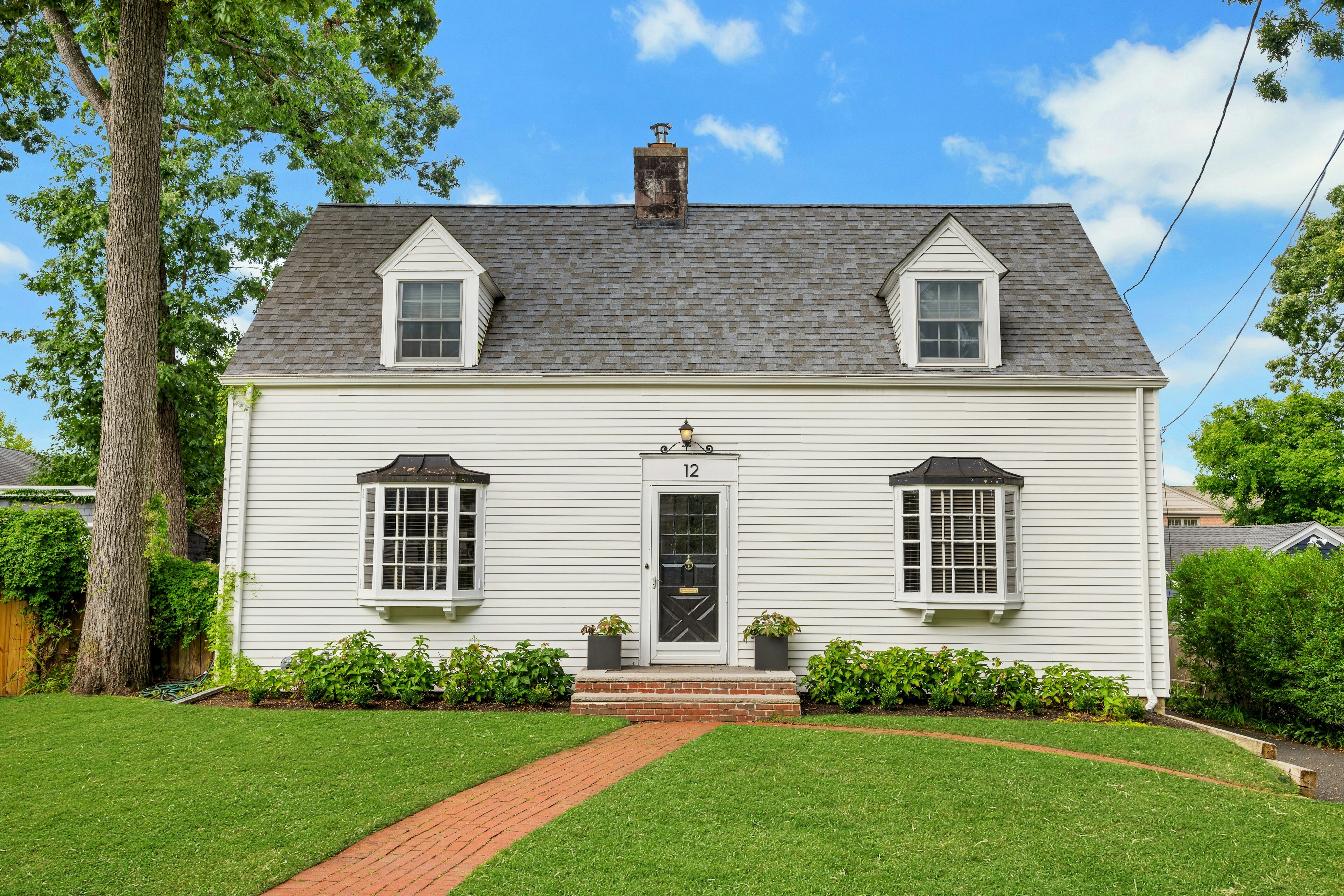 12 Hillside Avenue 