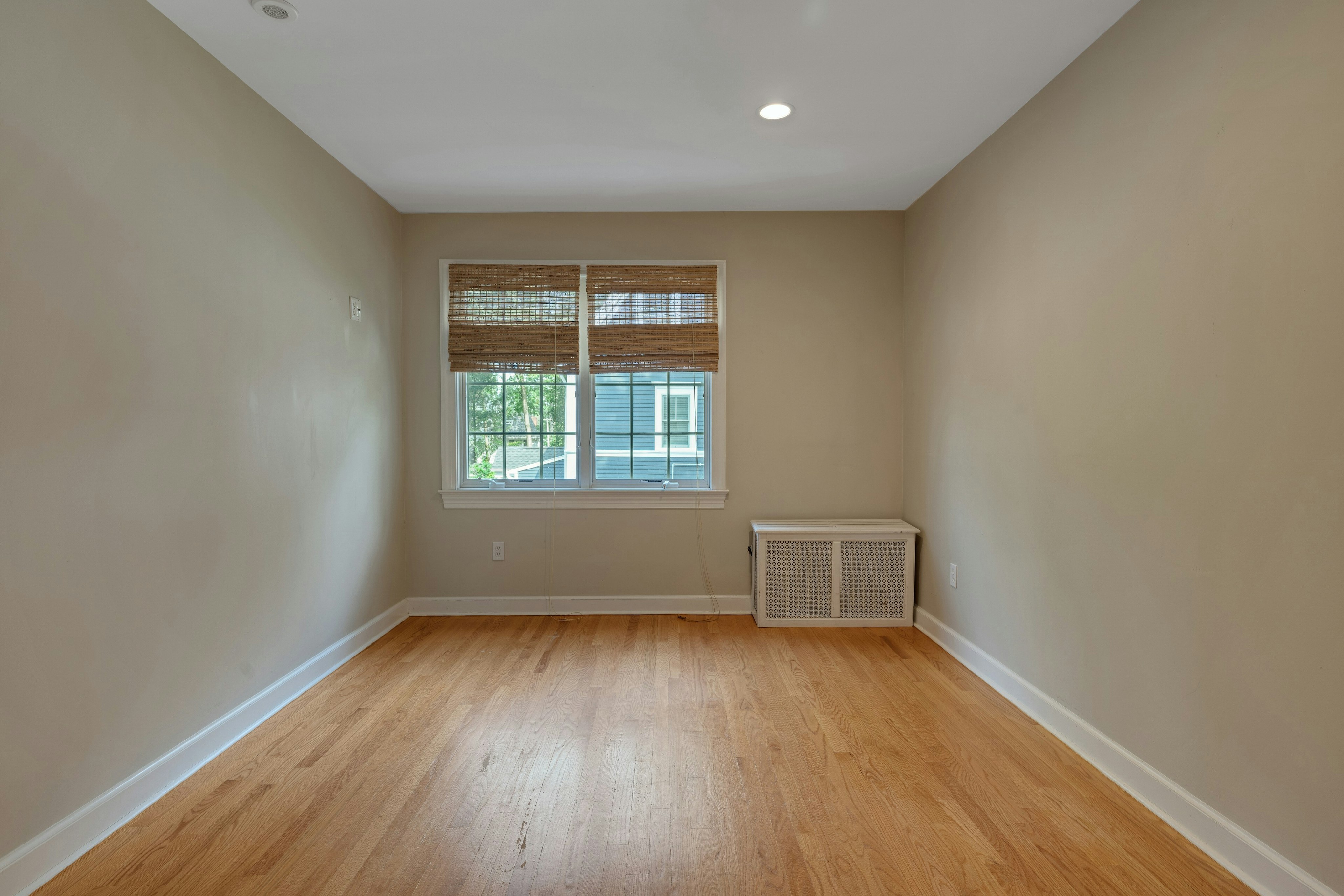 12 Hillside Avenue 