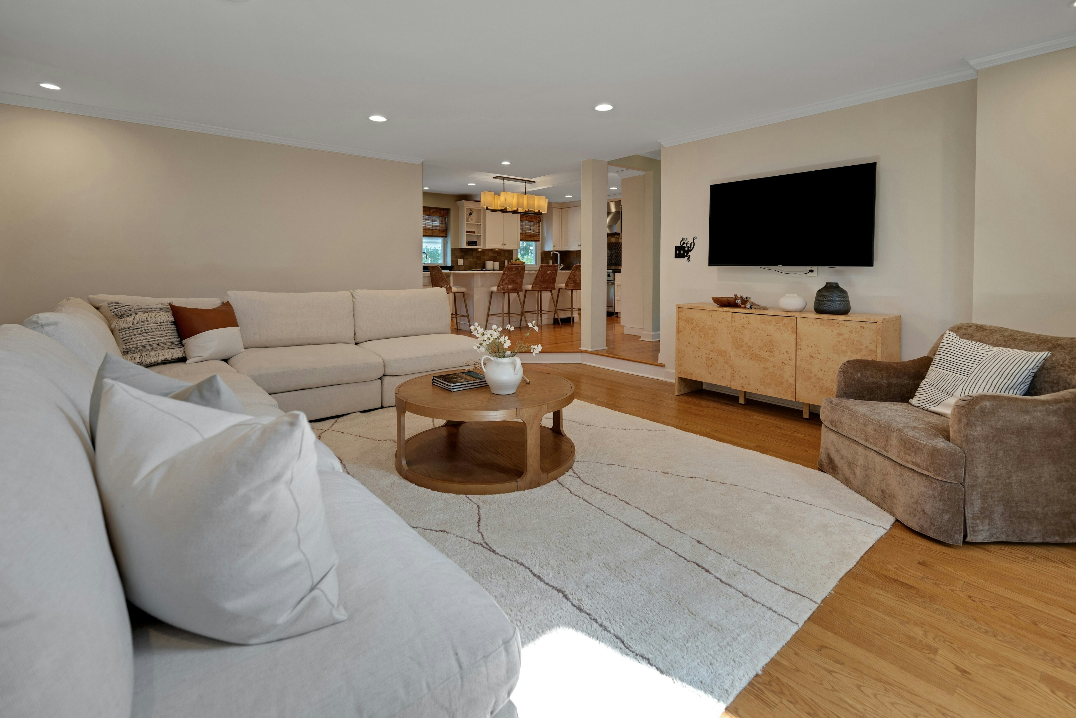 12 Hillside Avenue 