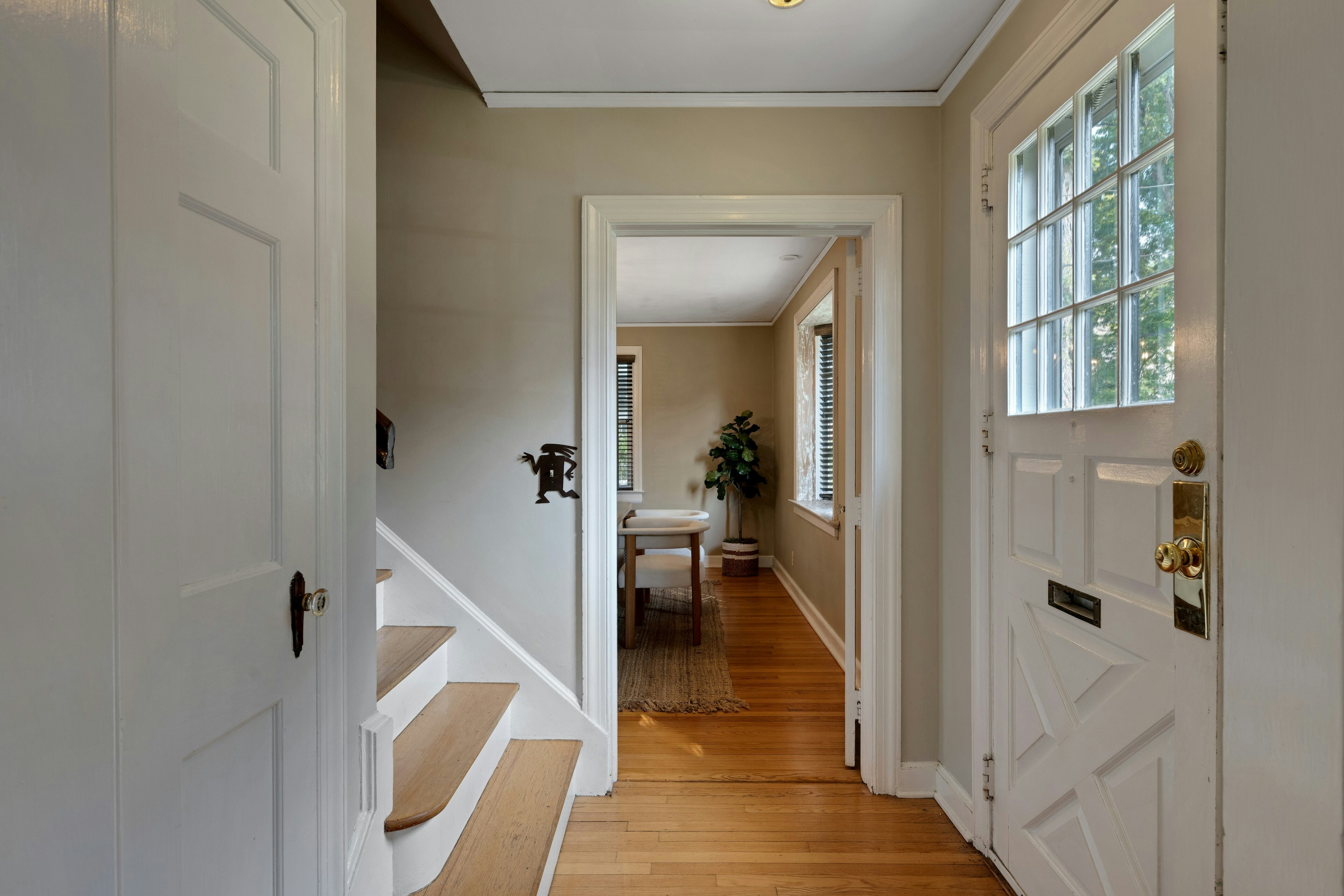 12 Hillside Avenue 