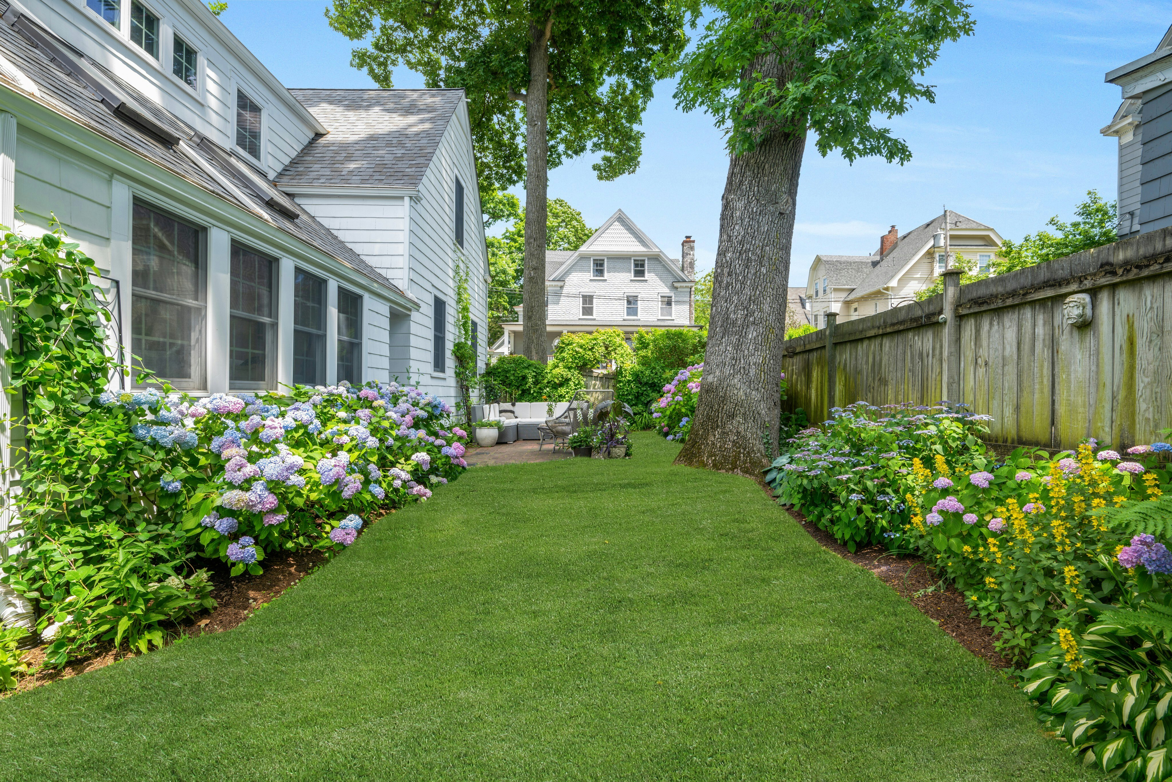 12 Hillside Avenue 