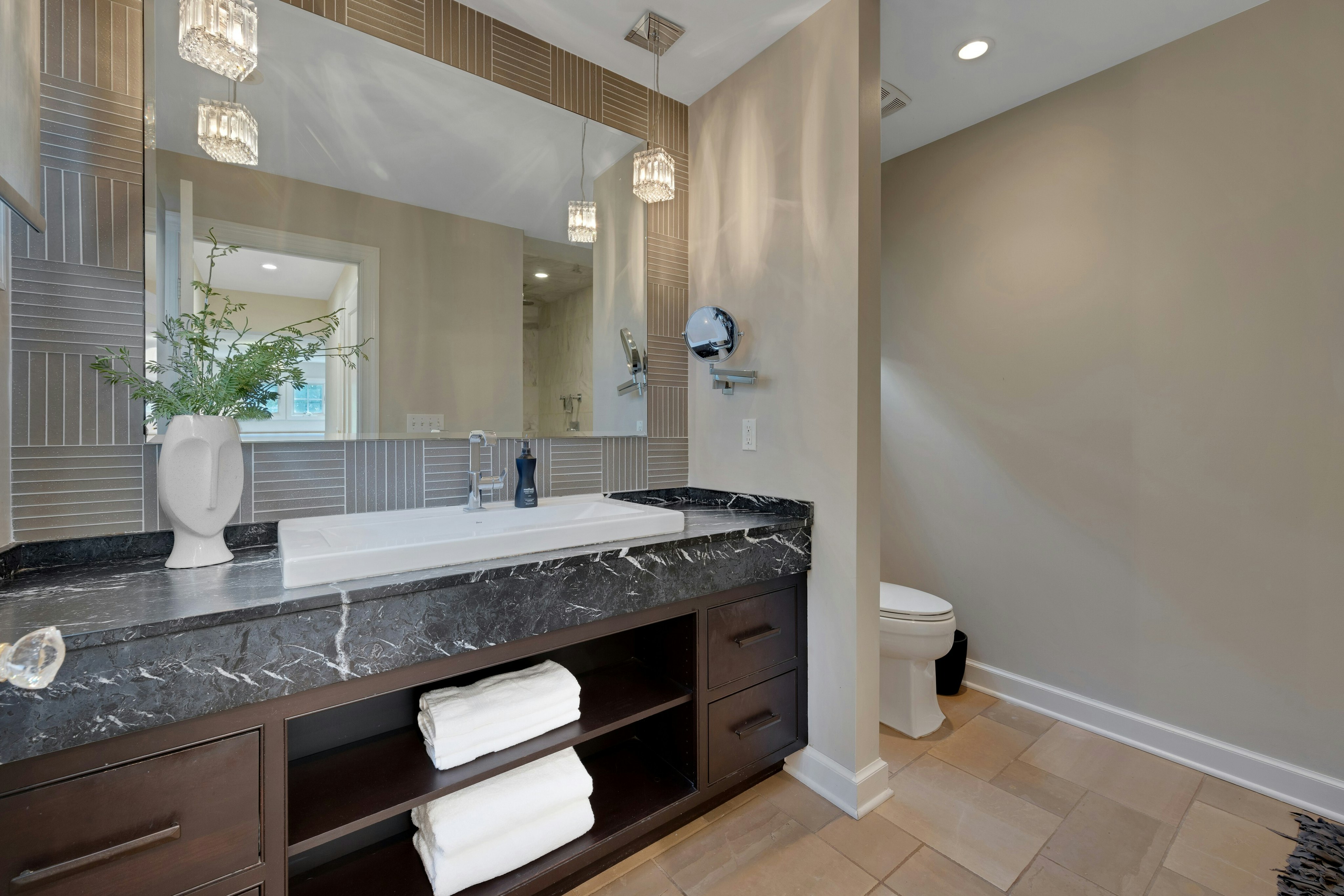 12 Hillside Avenue 