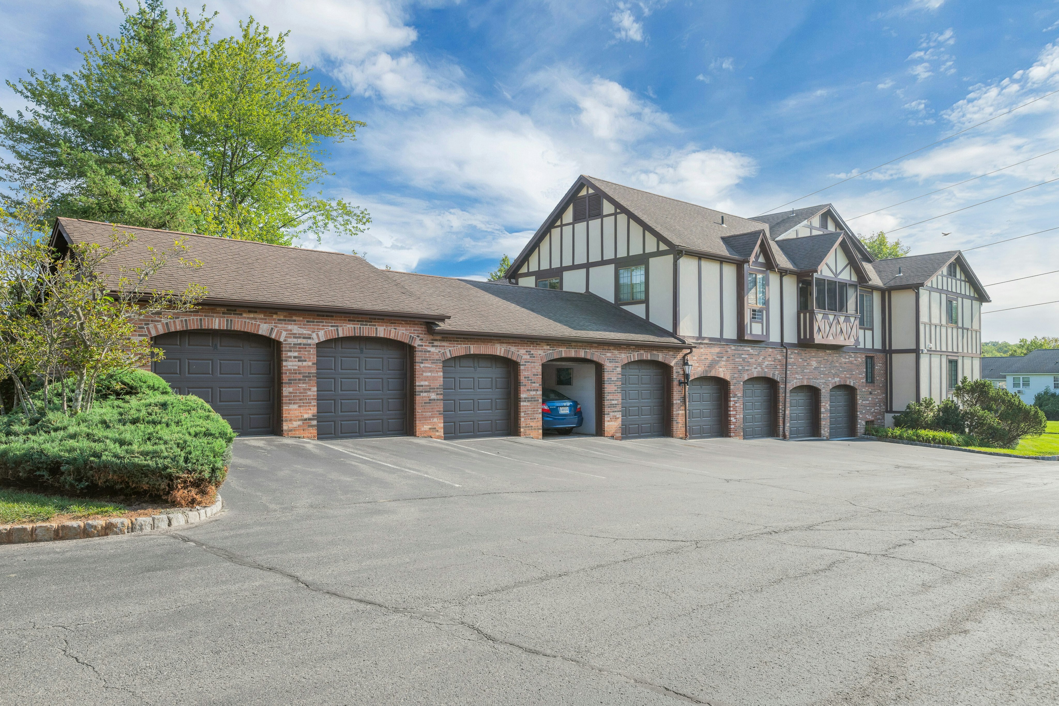 15F Kensington Road 