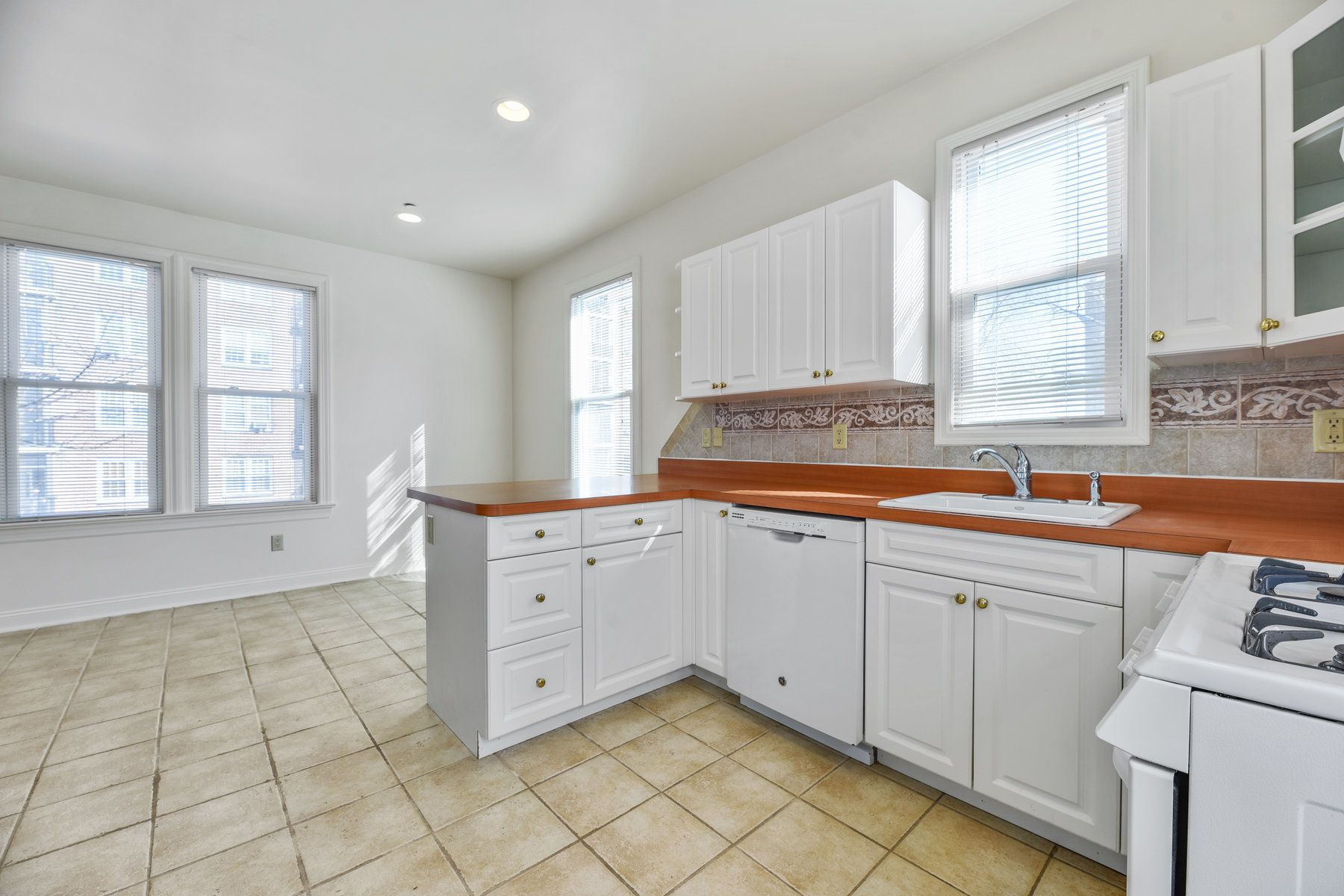 55 South Fullerton Avenue Unit A