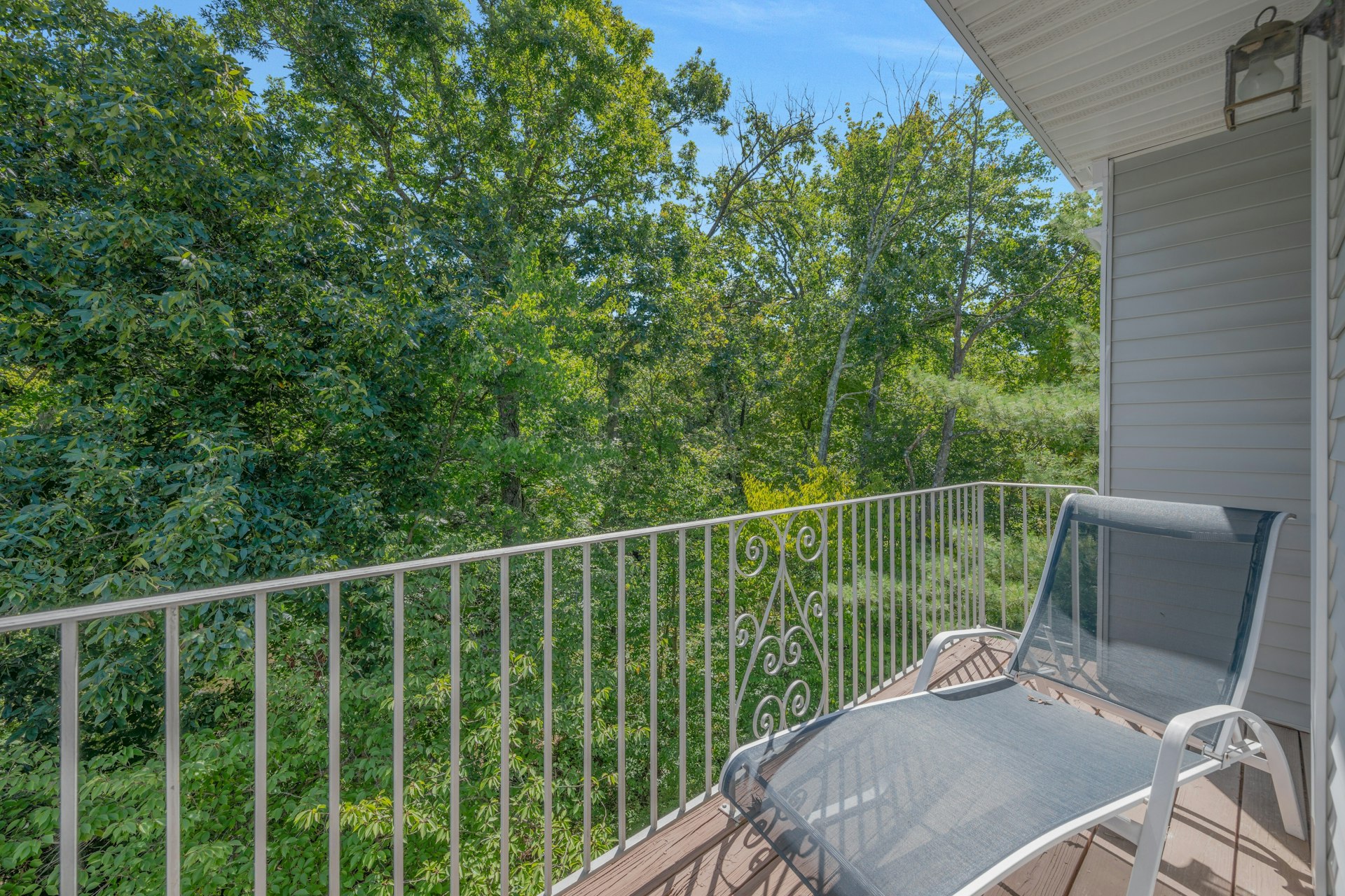 203 Riveredge Drive 