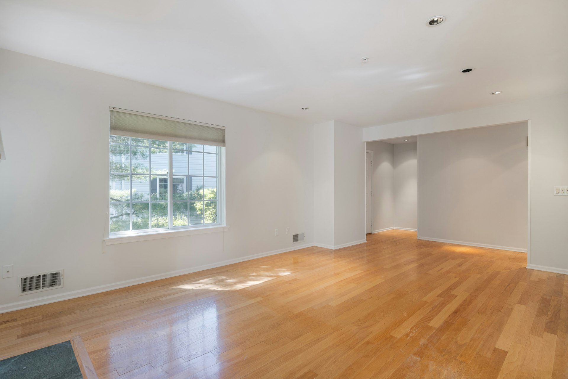 203 Riveredge Drive 