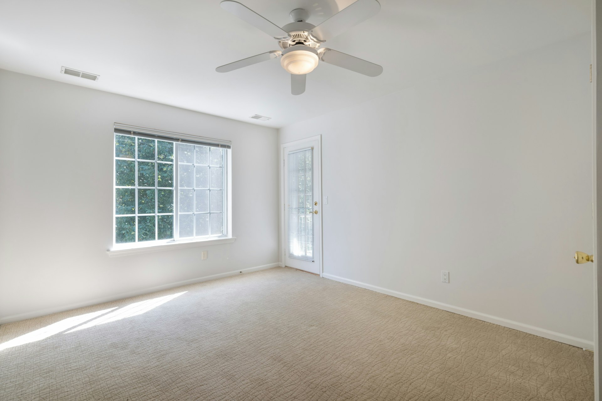 203 Riveredge Drive 