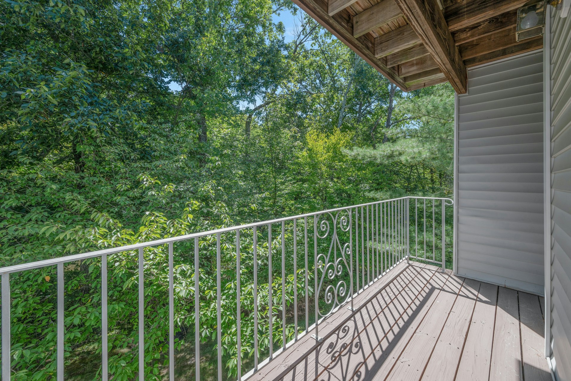 203 Riveredge Drive 