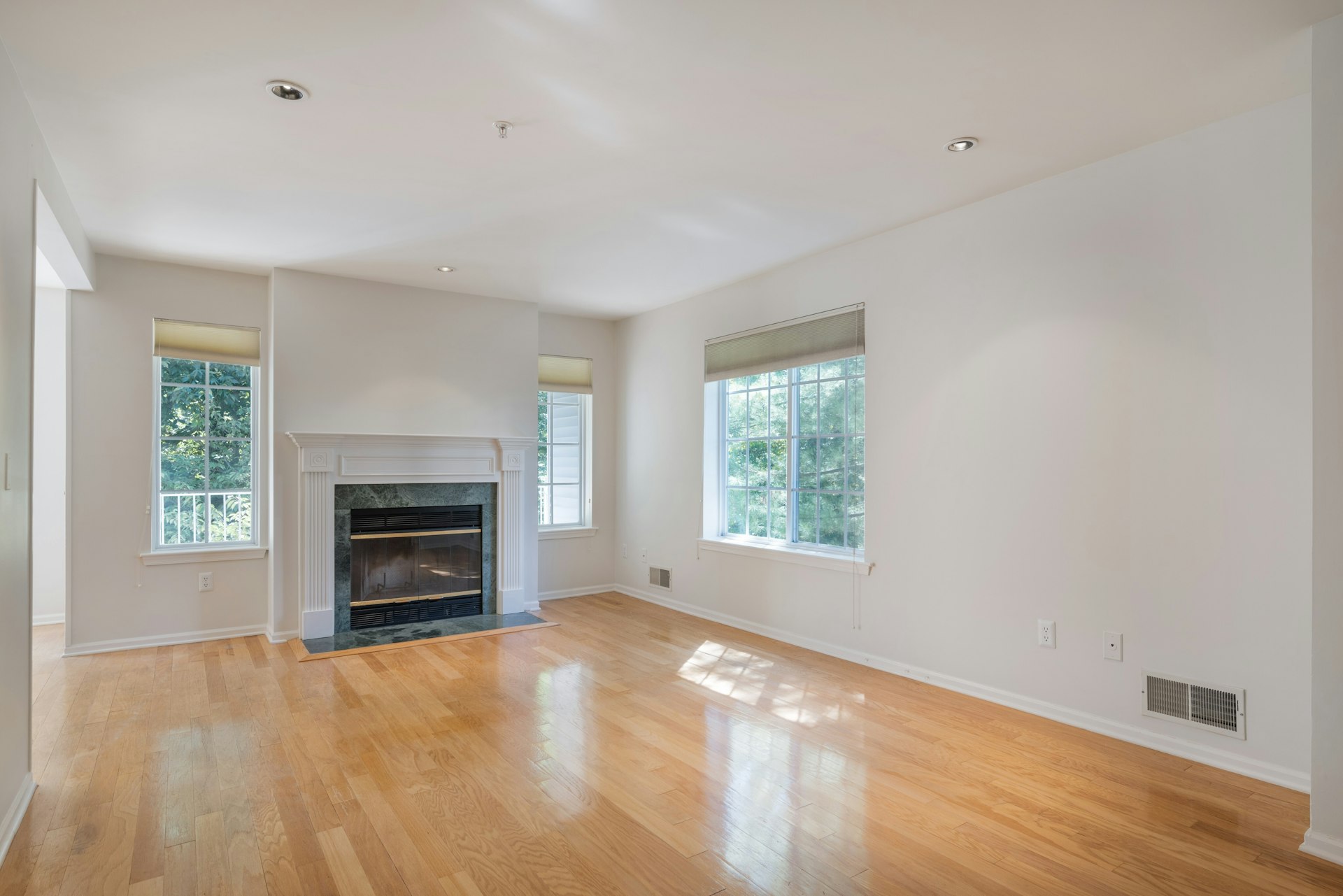 203 Riveredge Drive 
