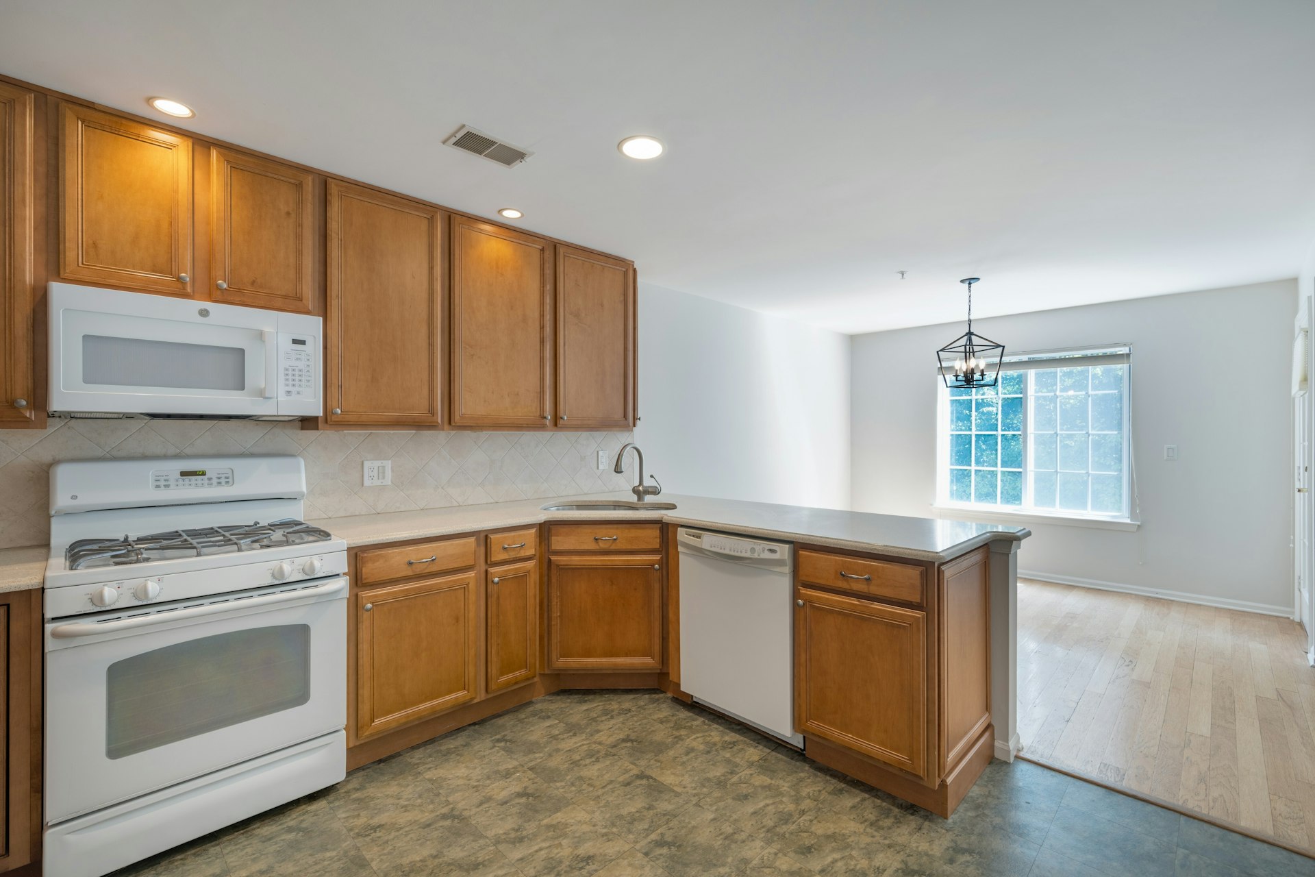 203 Riveredge Drive 