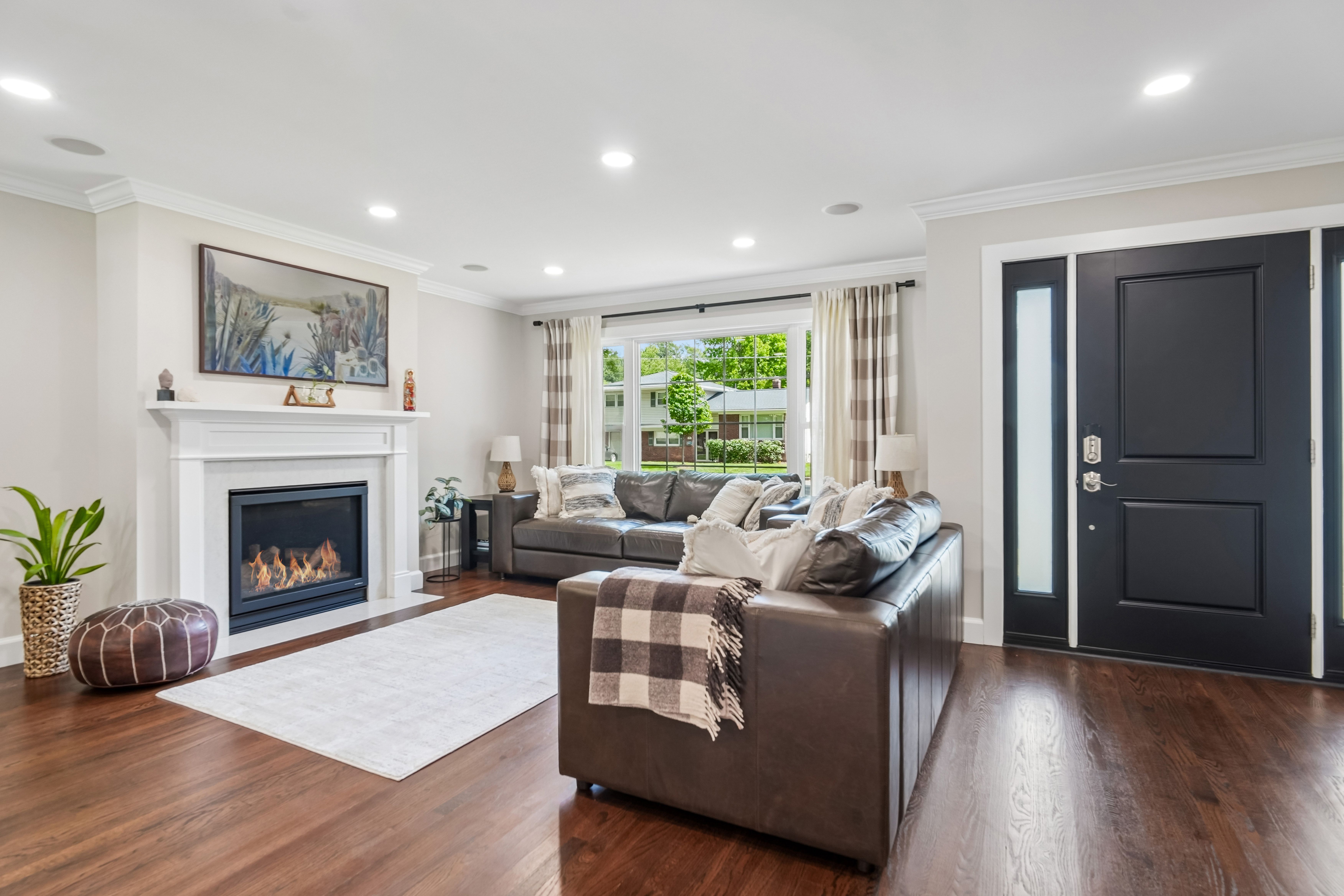 25 Ascot Way 