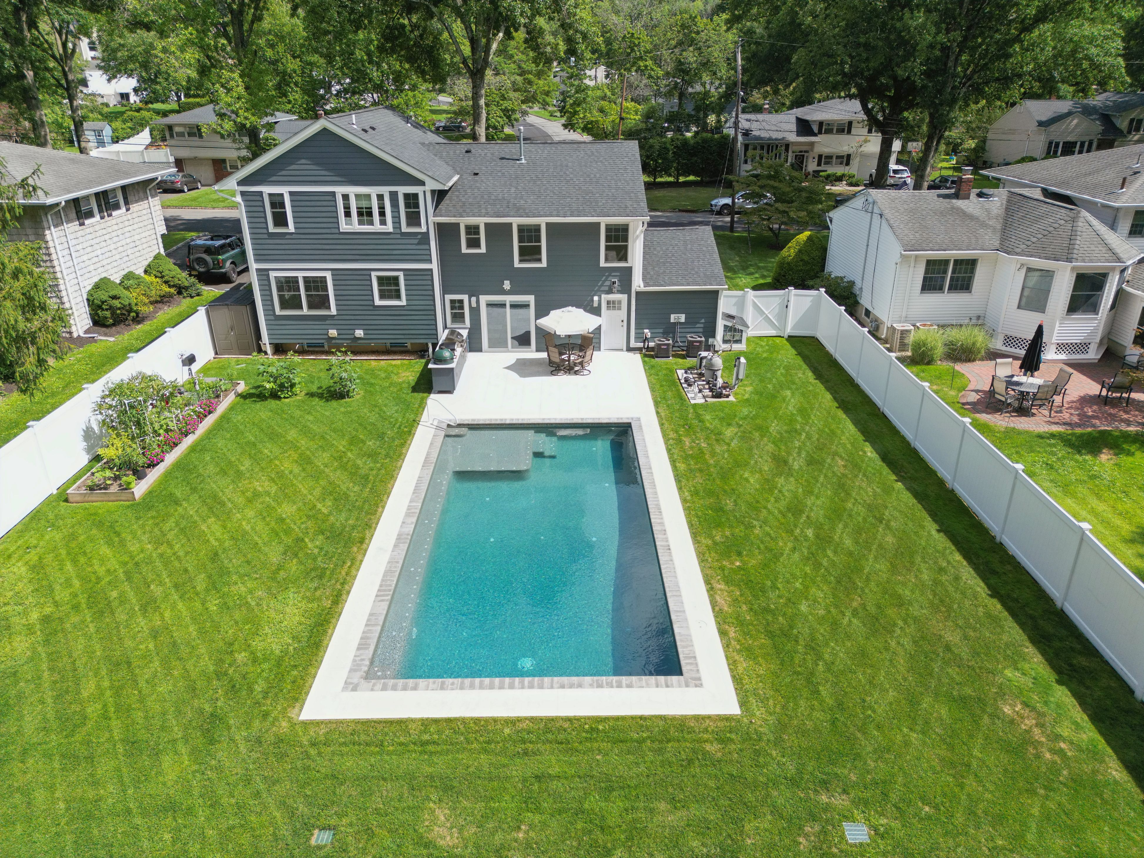 25 Ascot Way 
