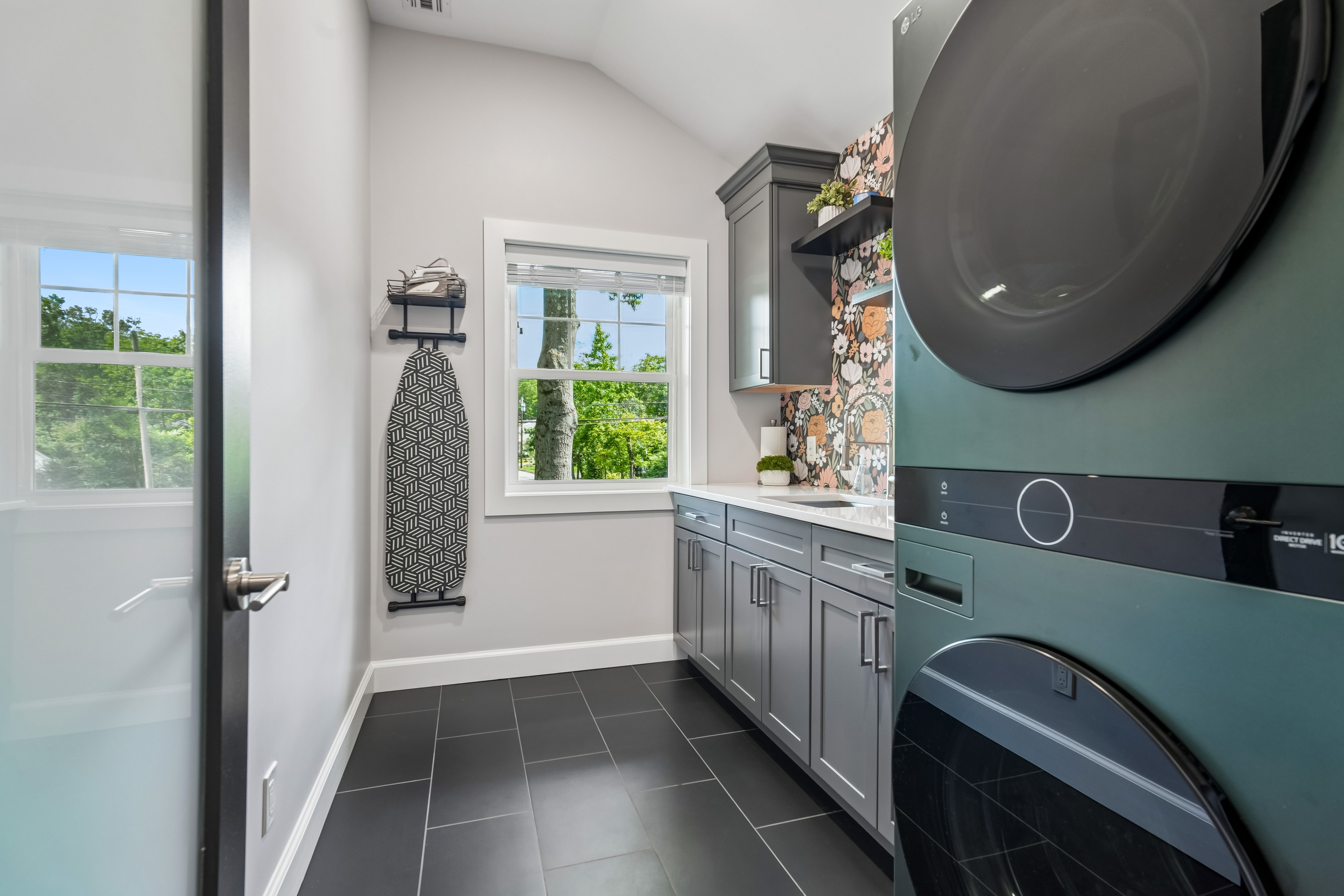 25 Ascot Way 