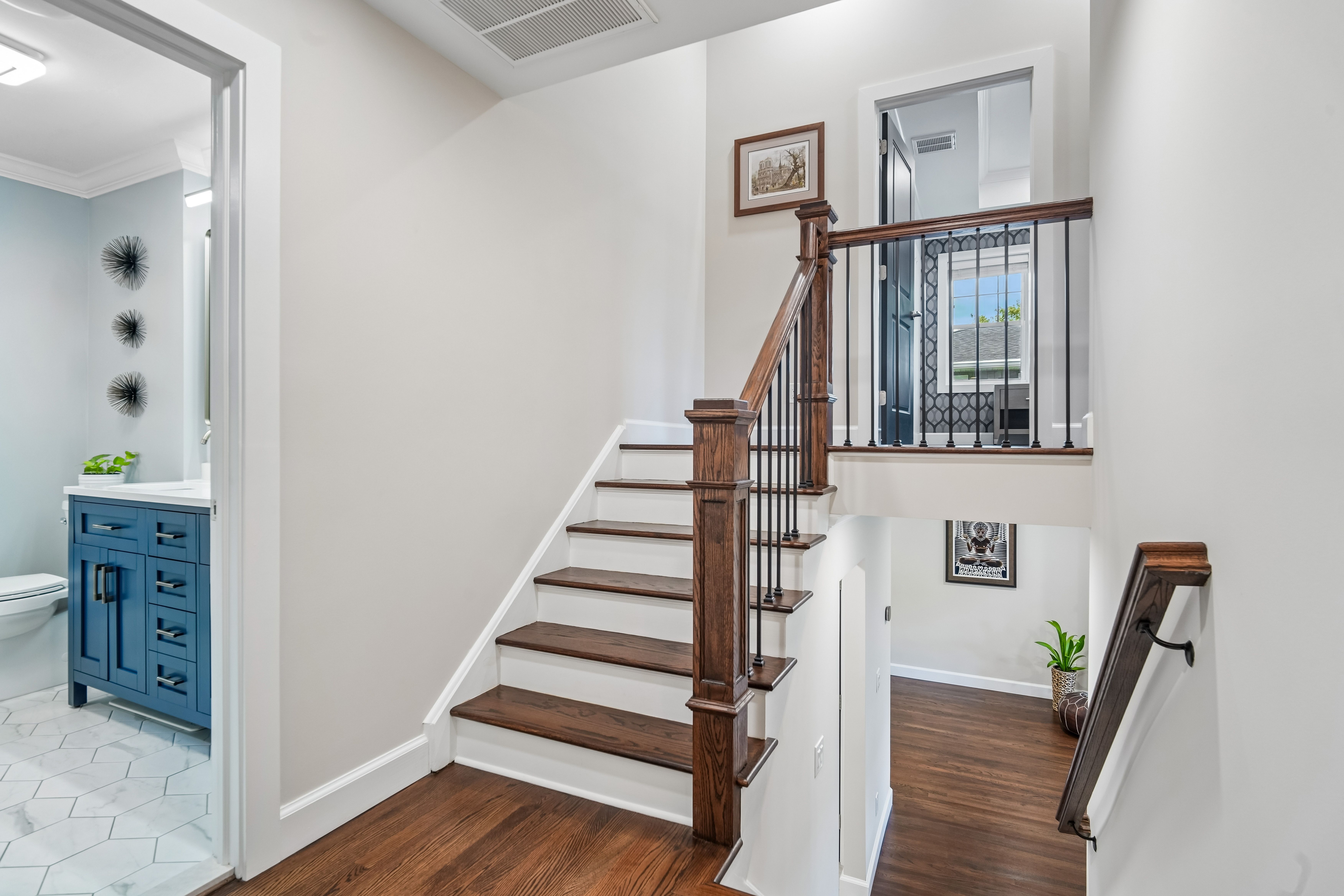 25 Ascot Way 