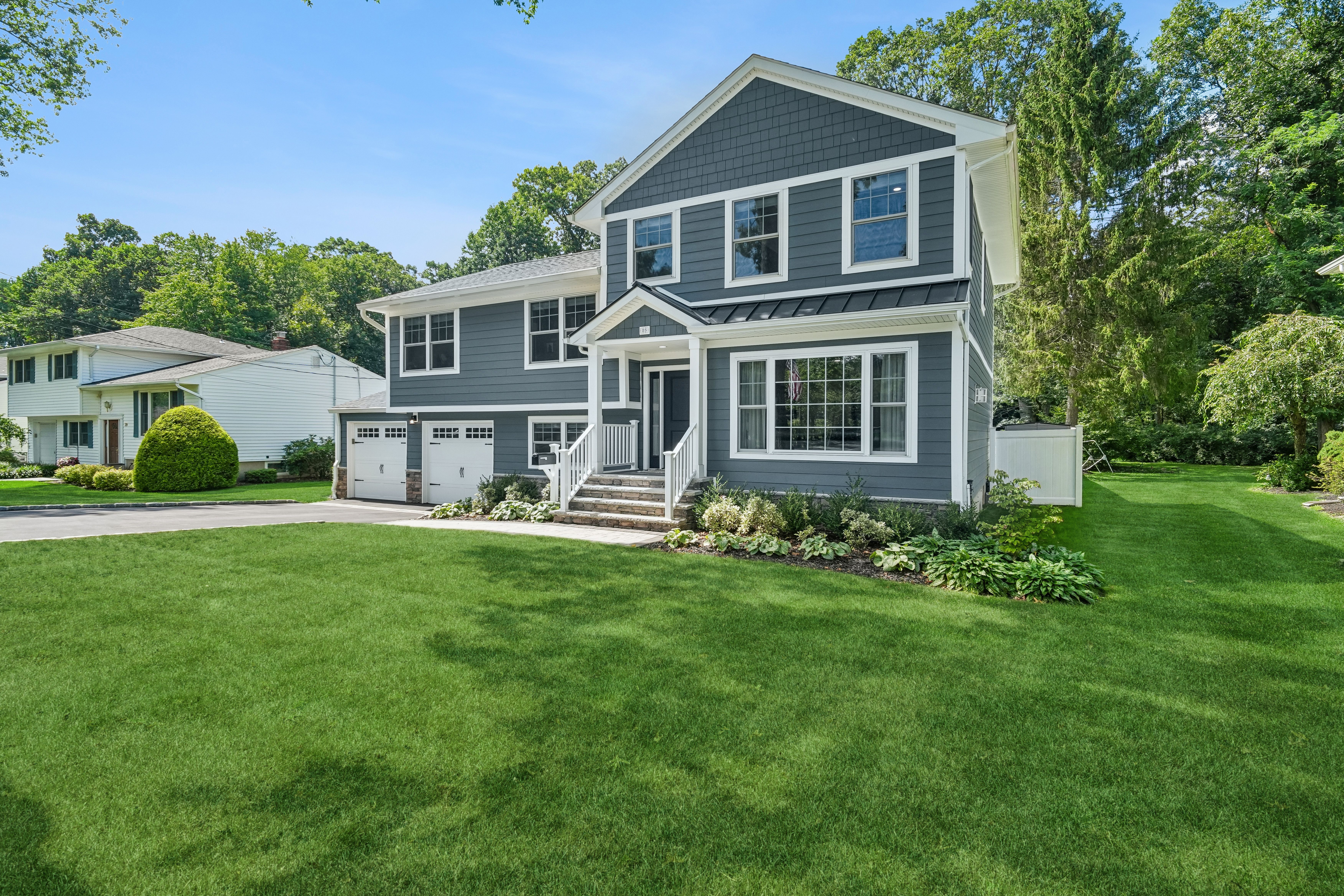 25 Ascot Way 