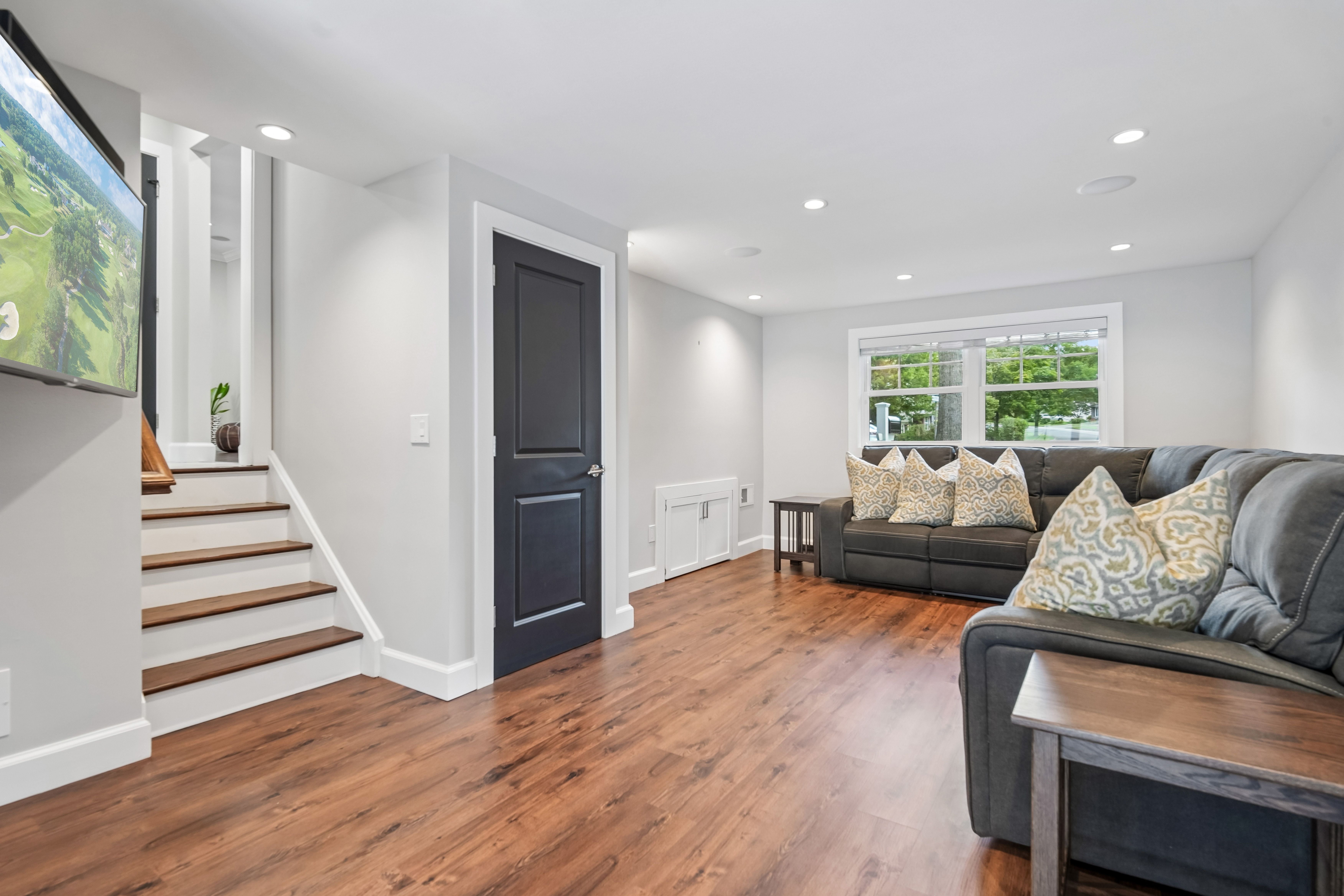 25 Ascot Way 
