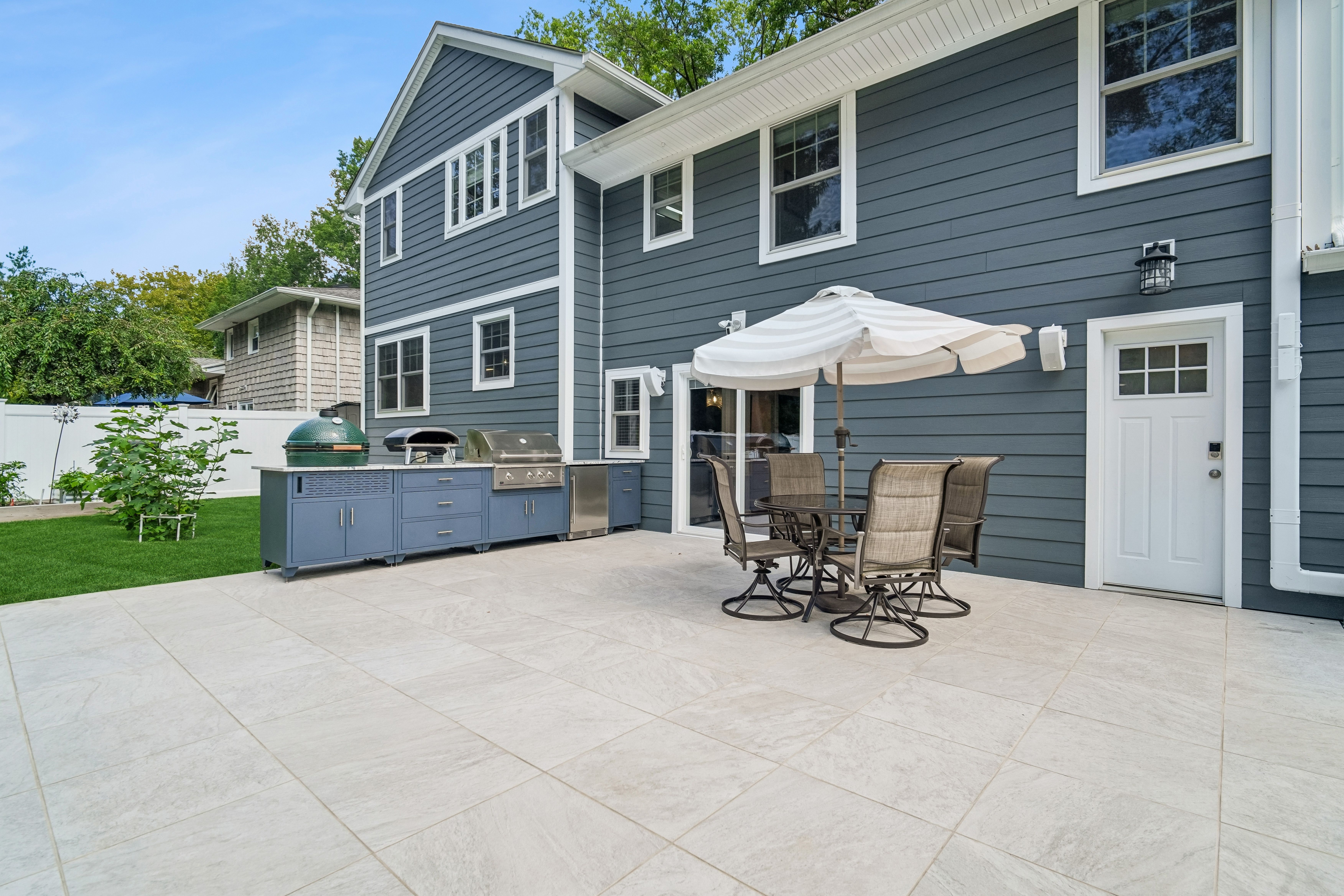 25 Ascot Way 