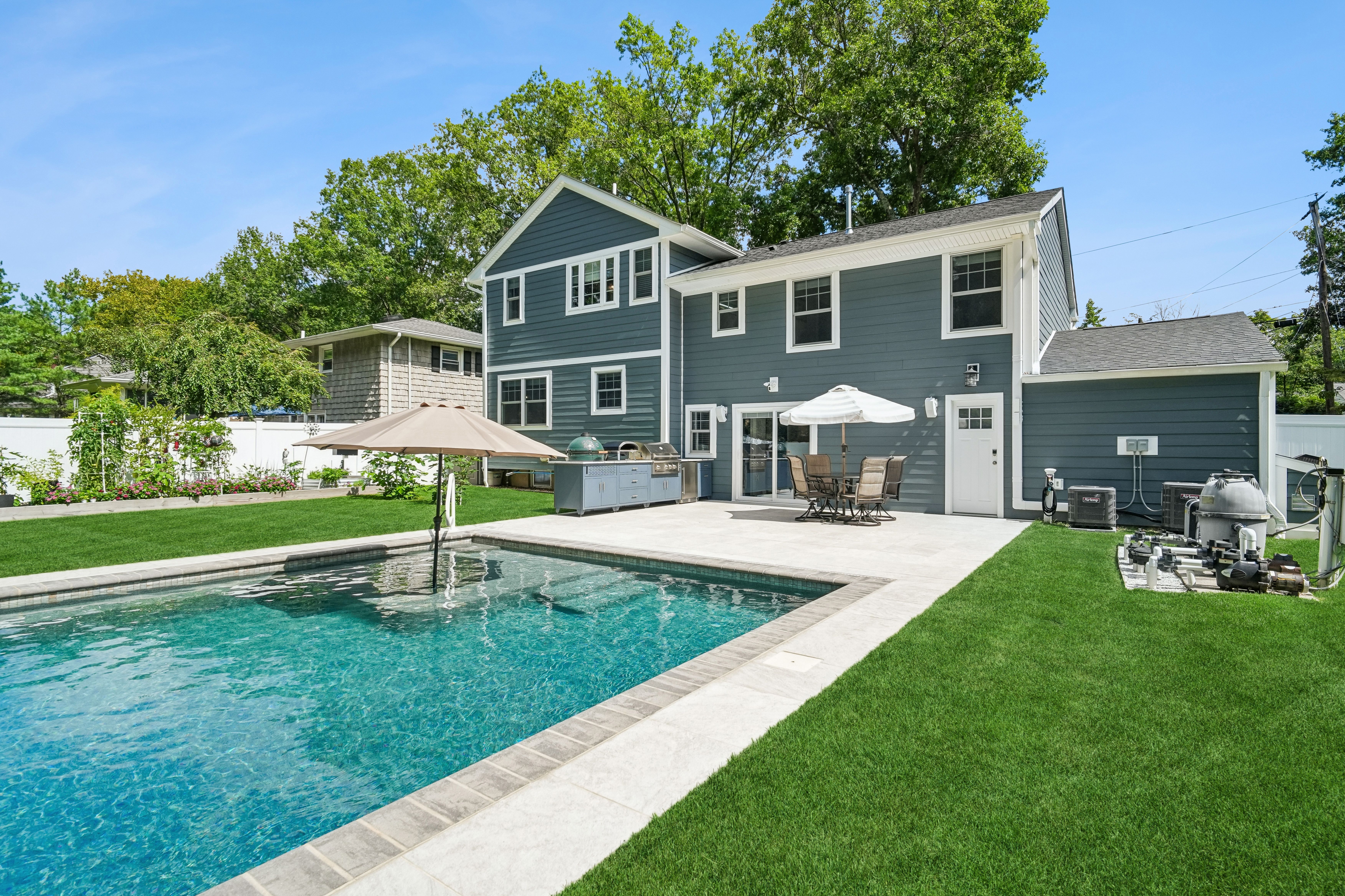 25 Ascot Way 