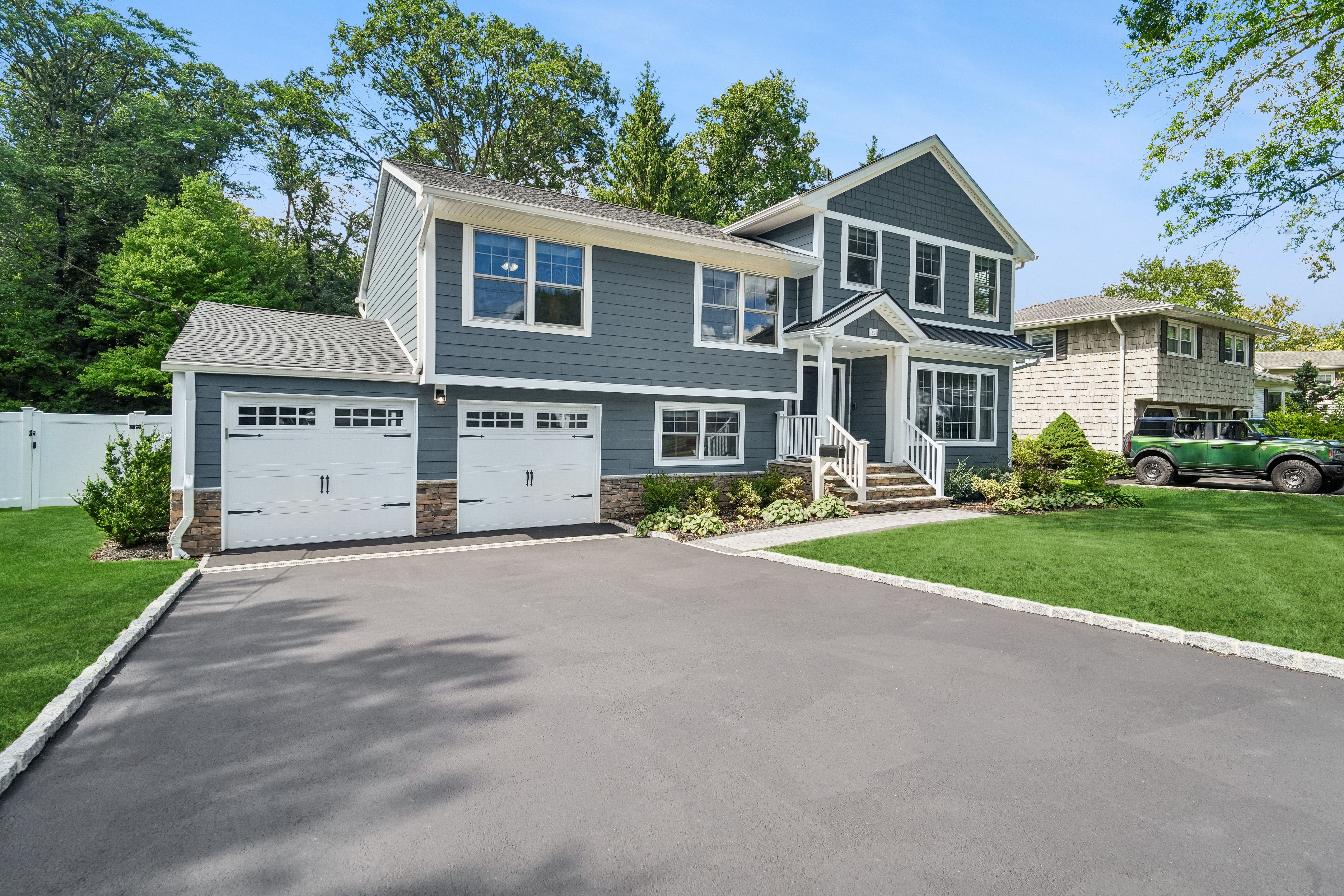 25 Ascot Way 