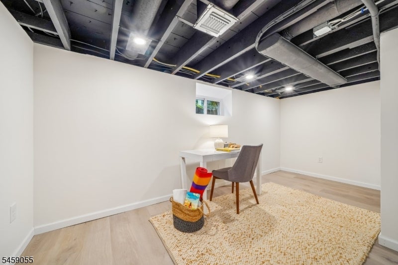 97 Oakview Ave