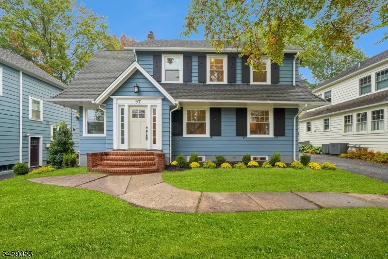 97 Oakview Ave