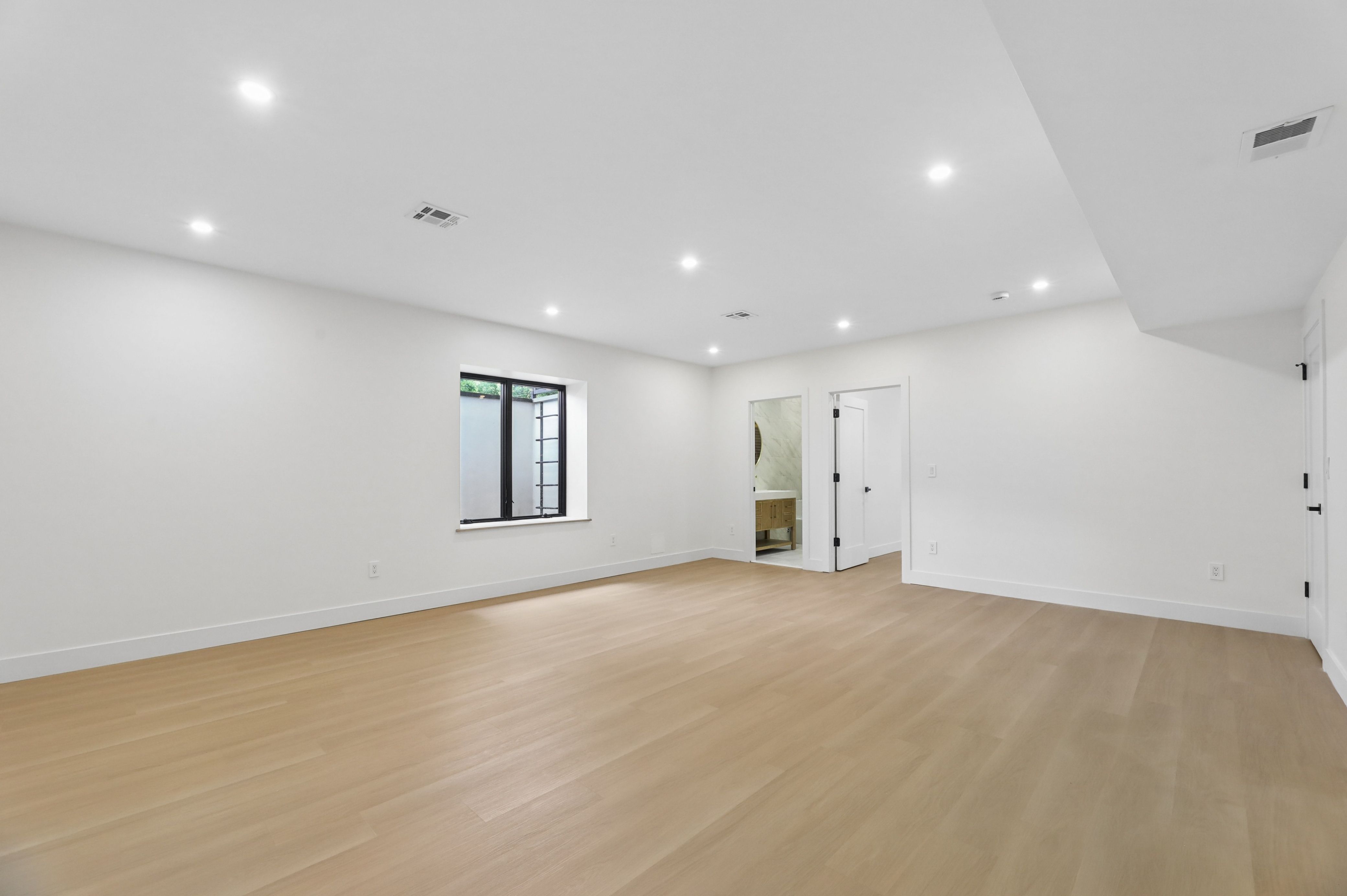 1 Bancroft Place 
