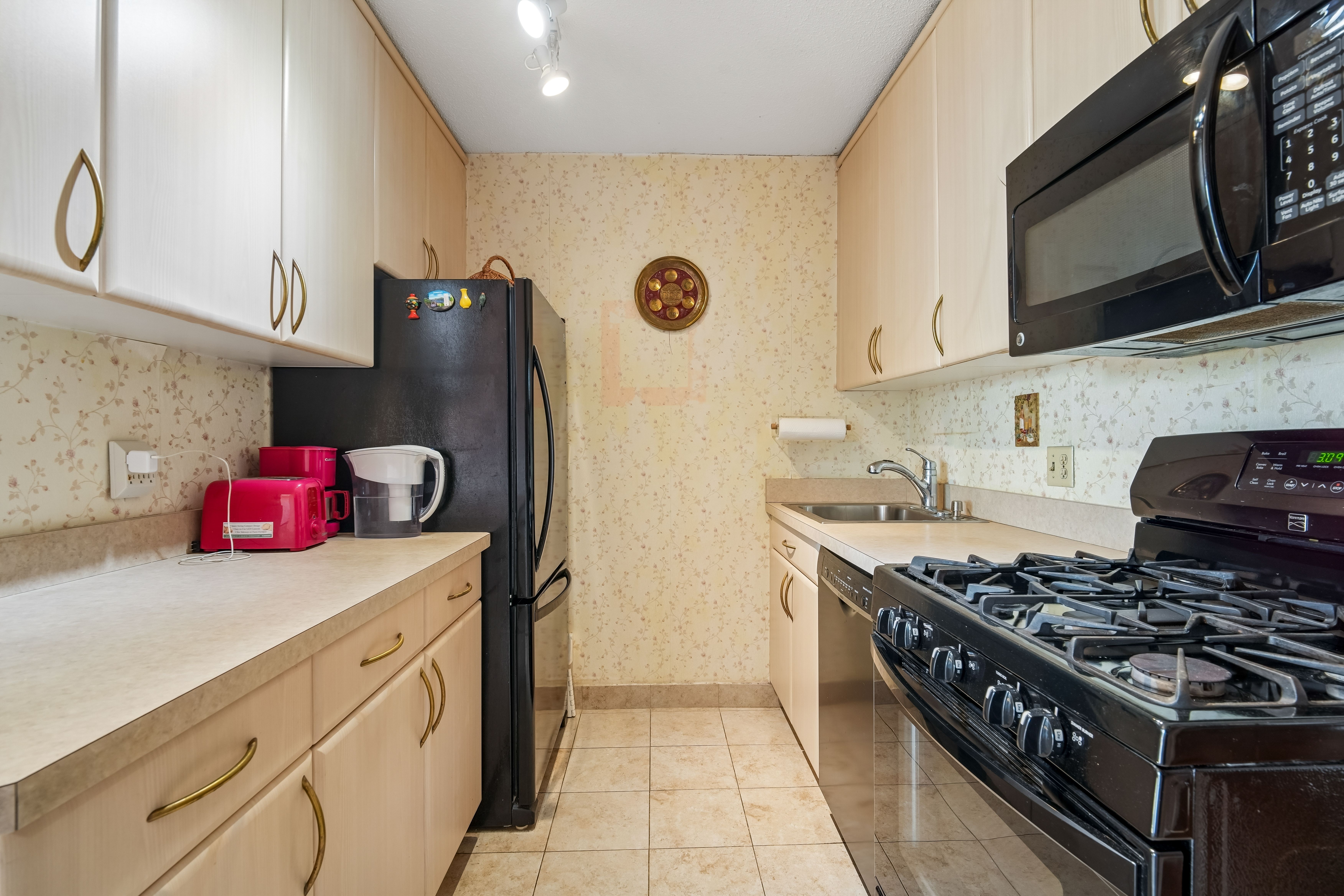 555 North Avenue #10G 