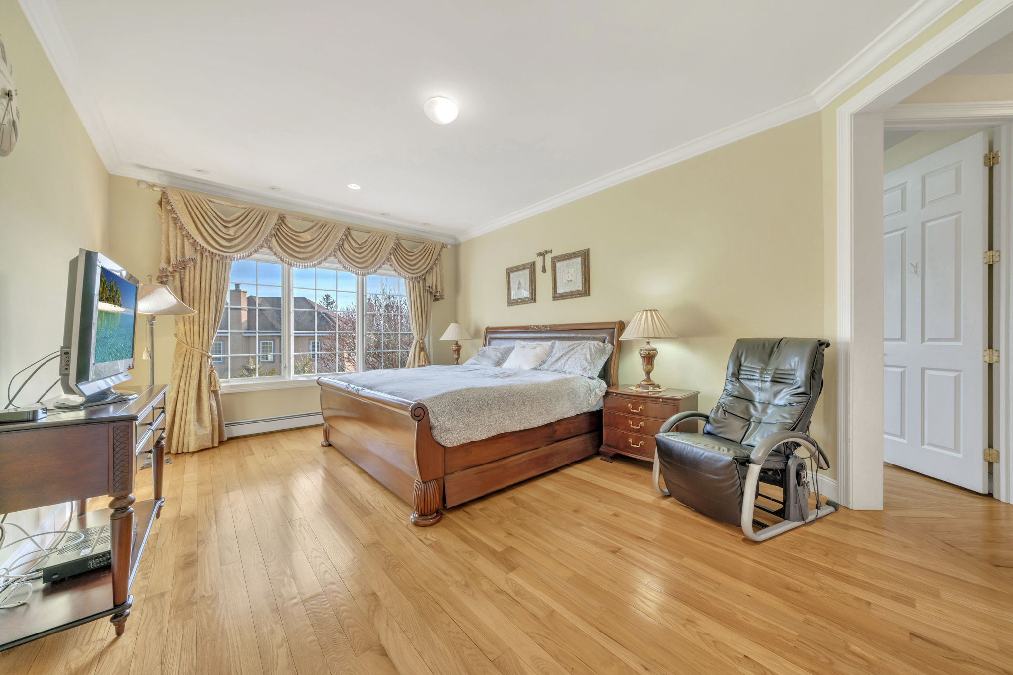 12 Ingleside Court 