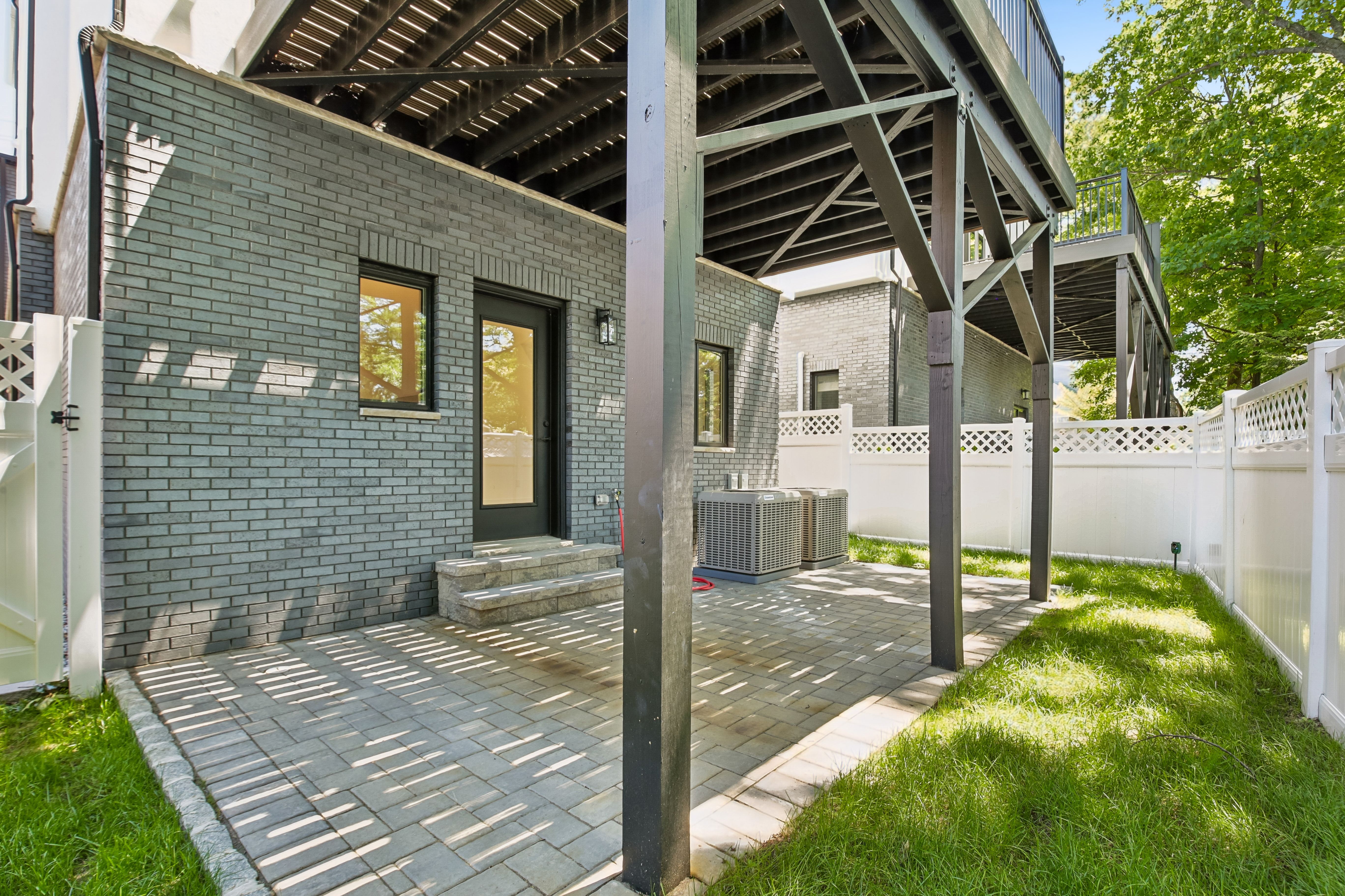 2189 Jones Road 