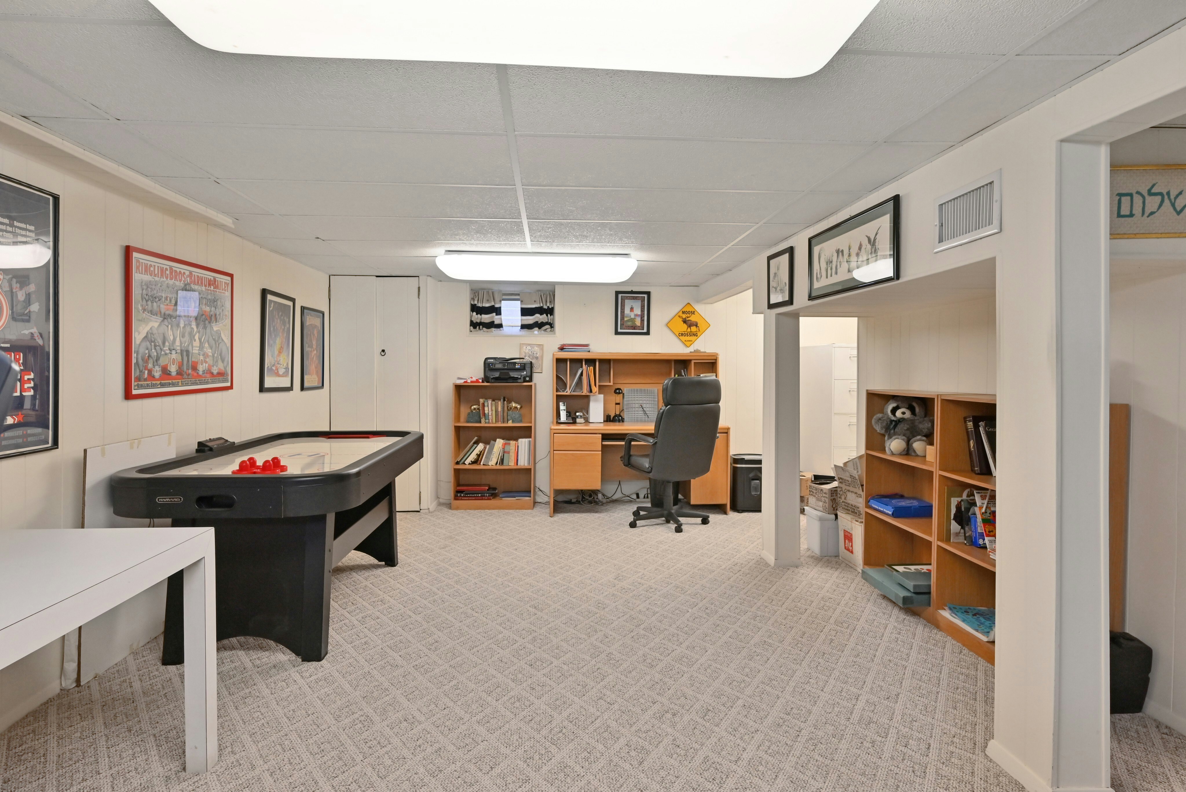 31-07 Nicholson Drive 