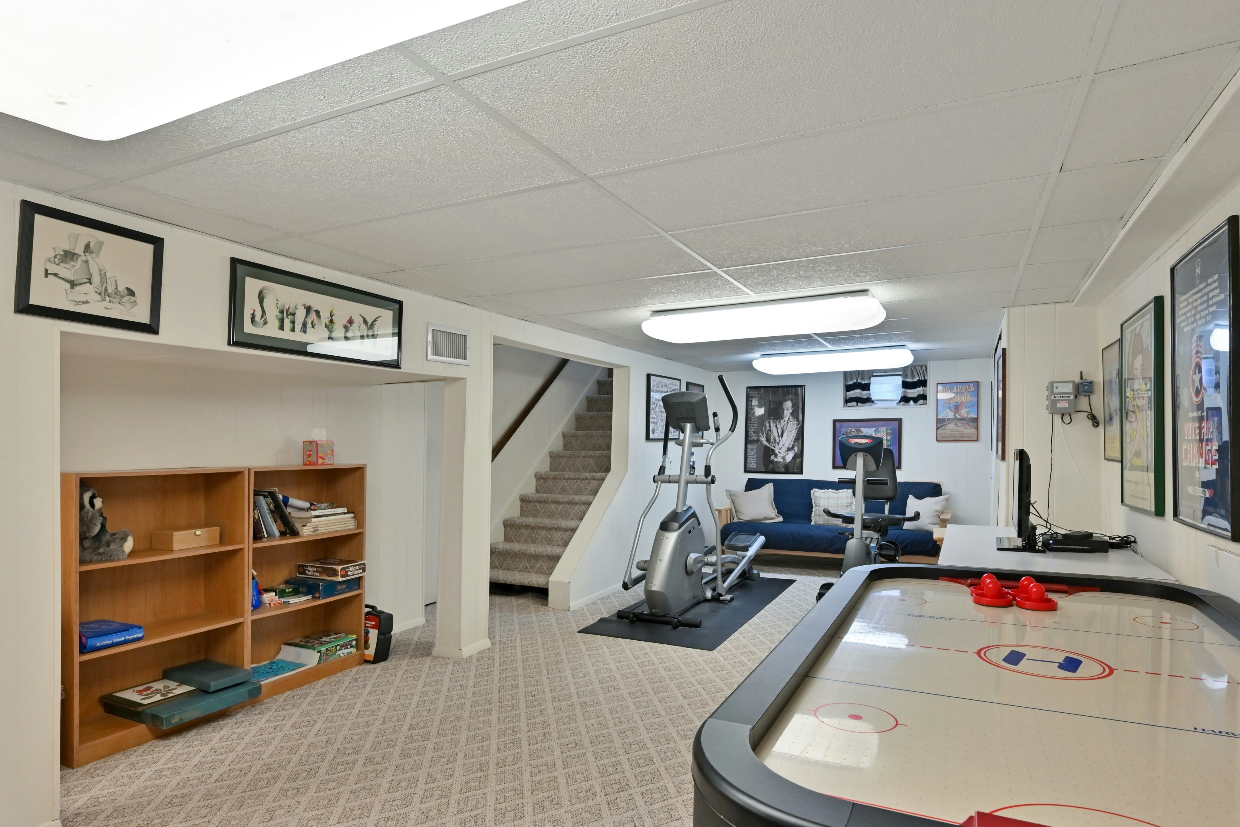 31-07 Nicholson Drive 
