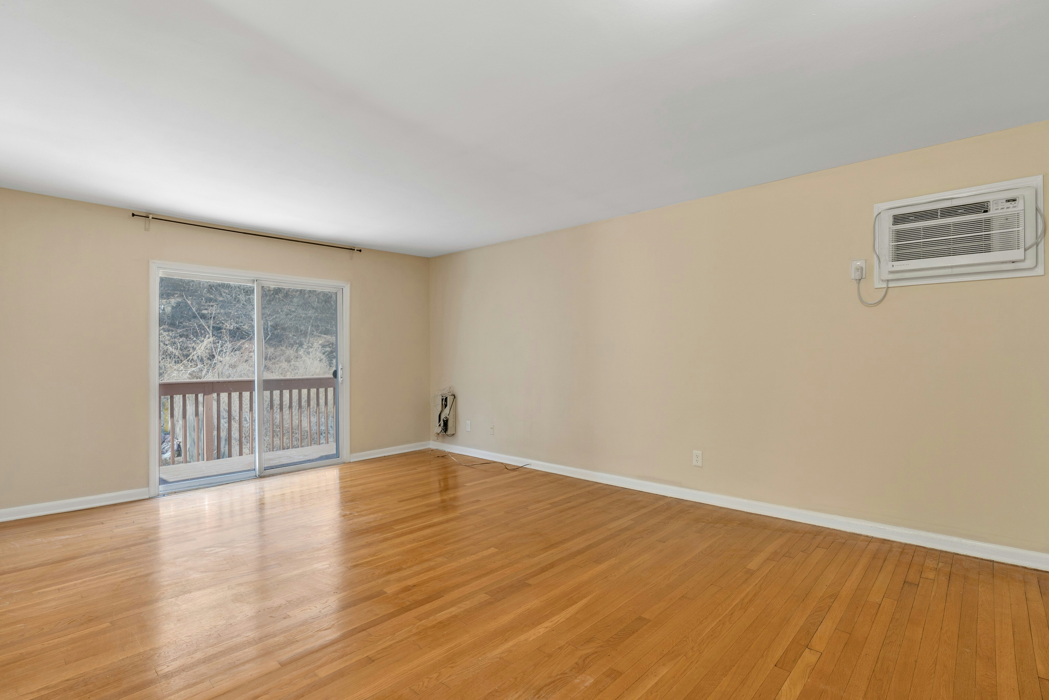 426 Undercliff Avenue 2R