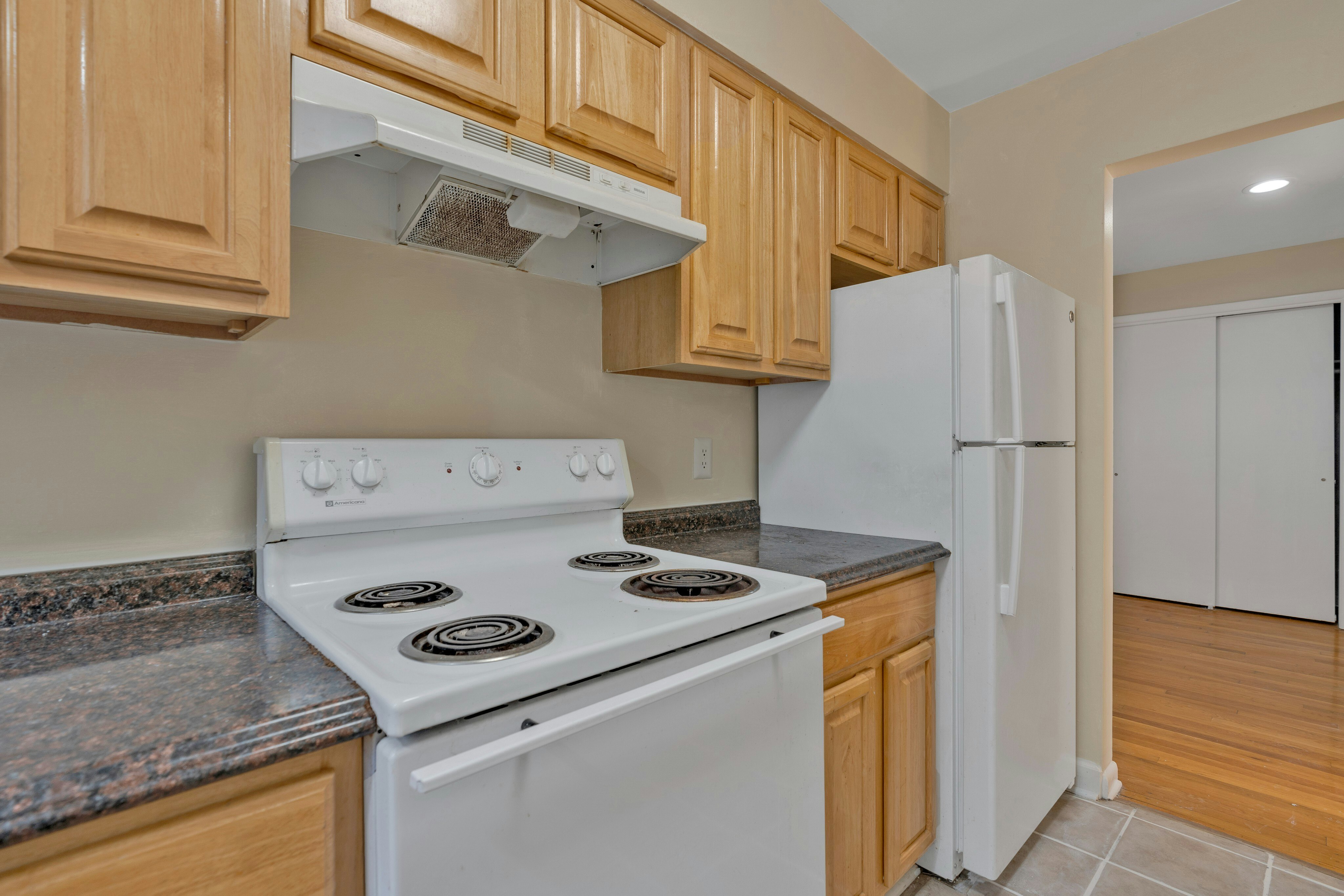 426 Undercliff Avenue 2R