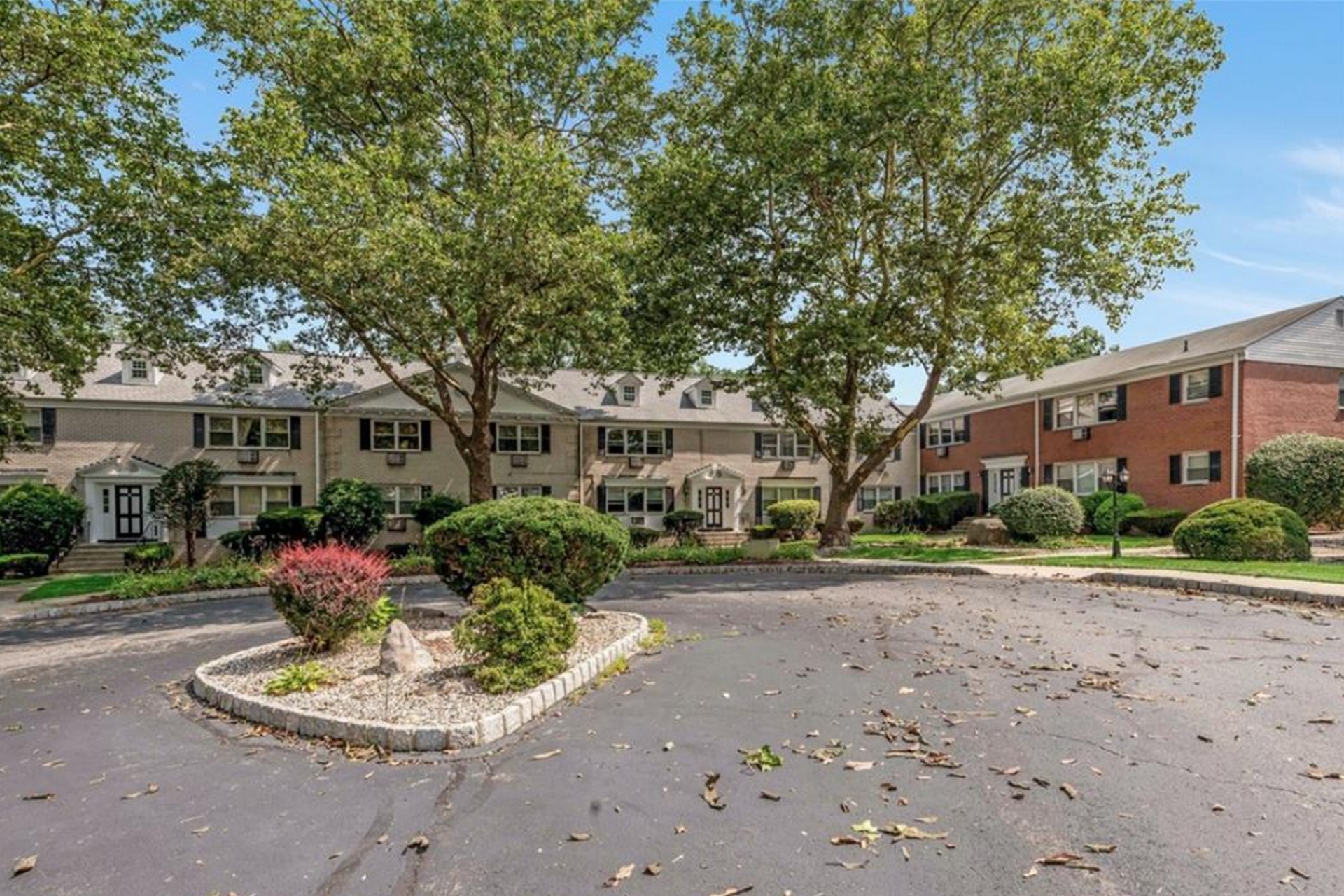 10 Oxford Court, Unit 7911