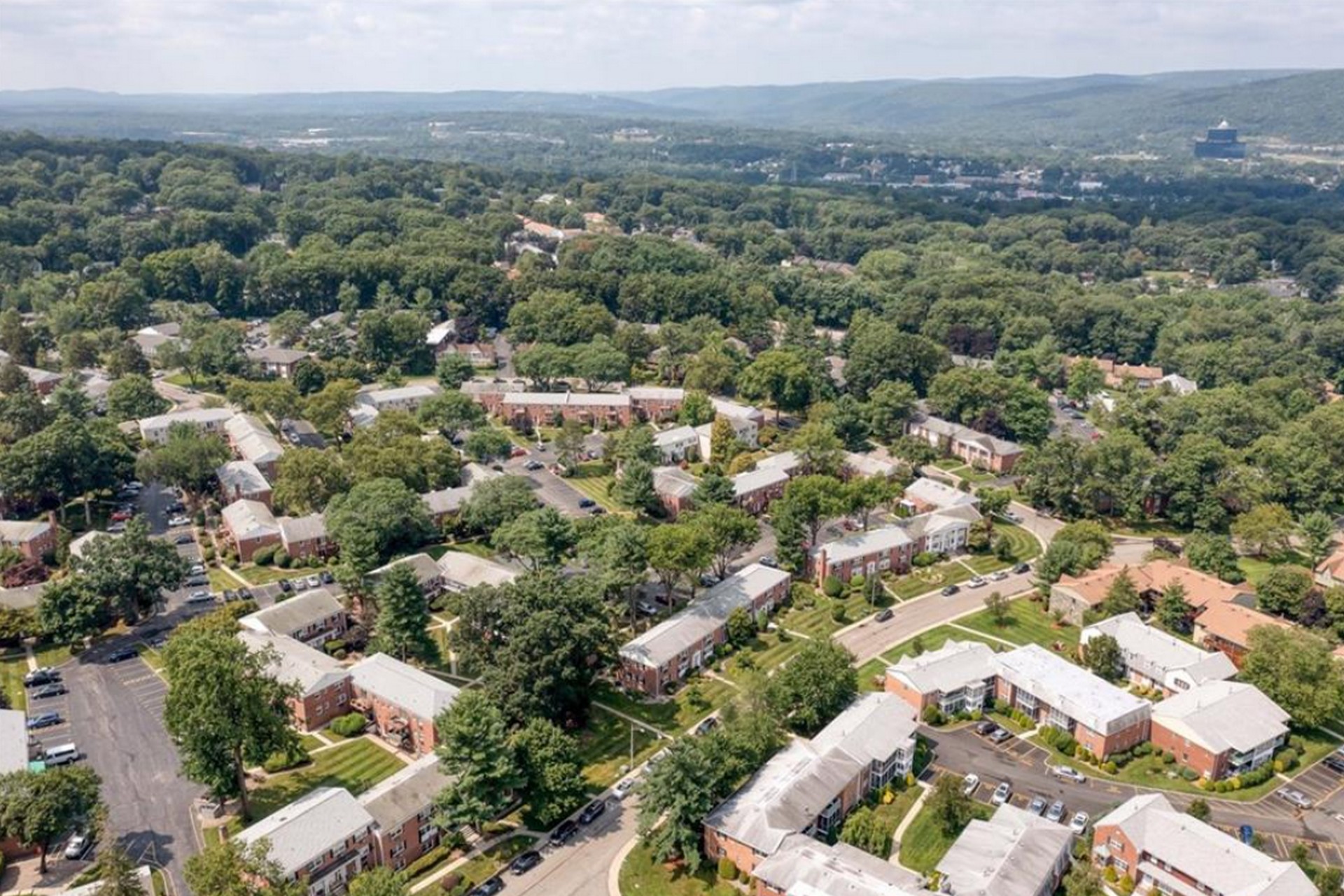 10 Oxford Court, Unit 7911