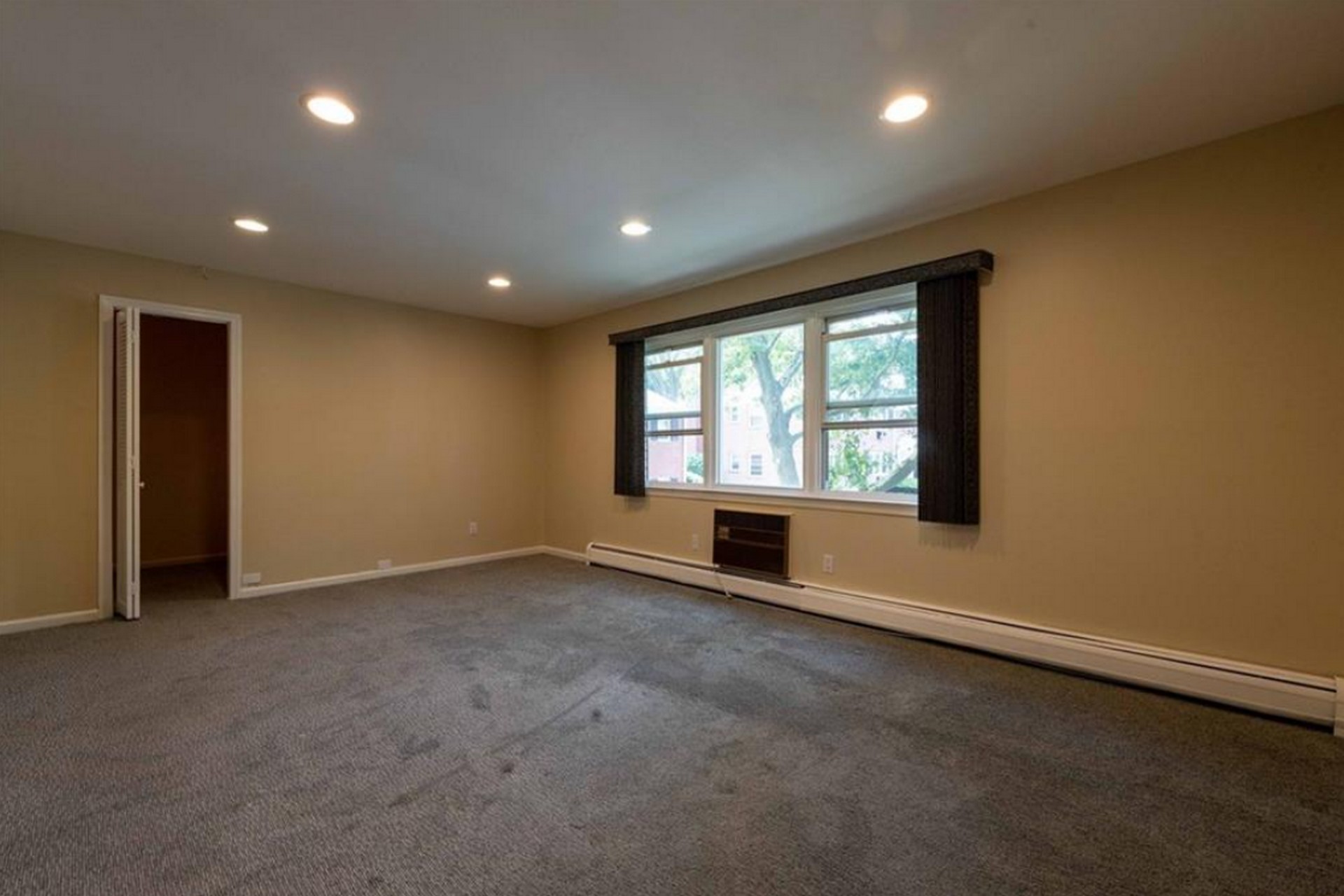 10 Oxford Court, Unit 7911