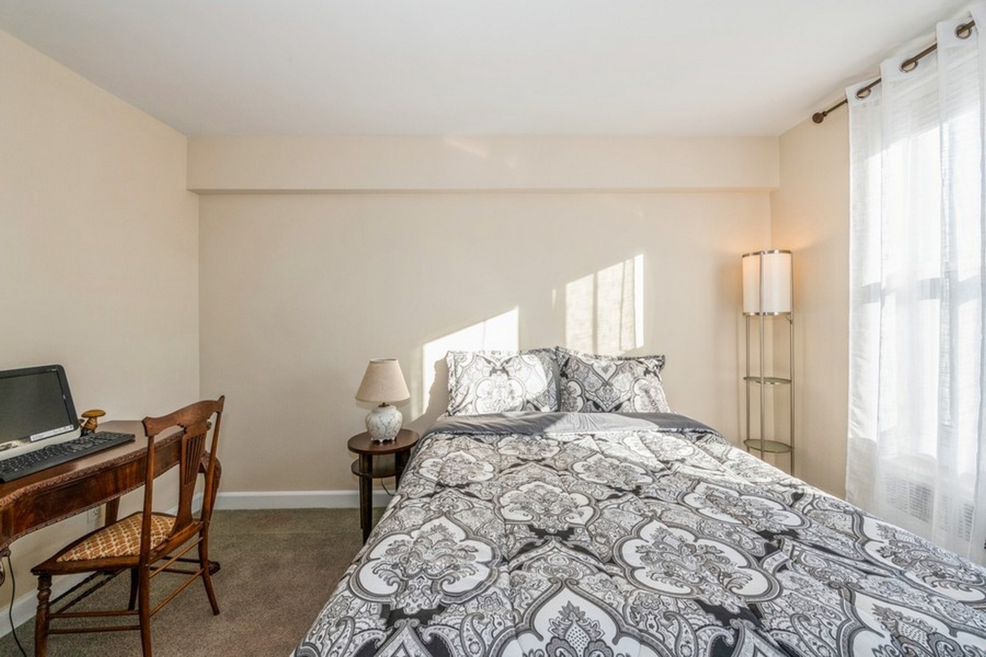 68-15 Selfridge St, Unit #5C