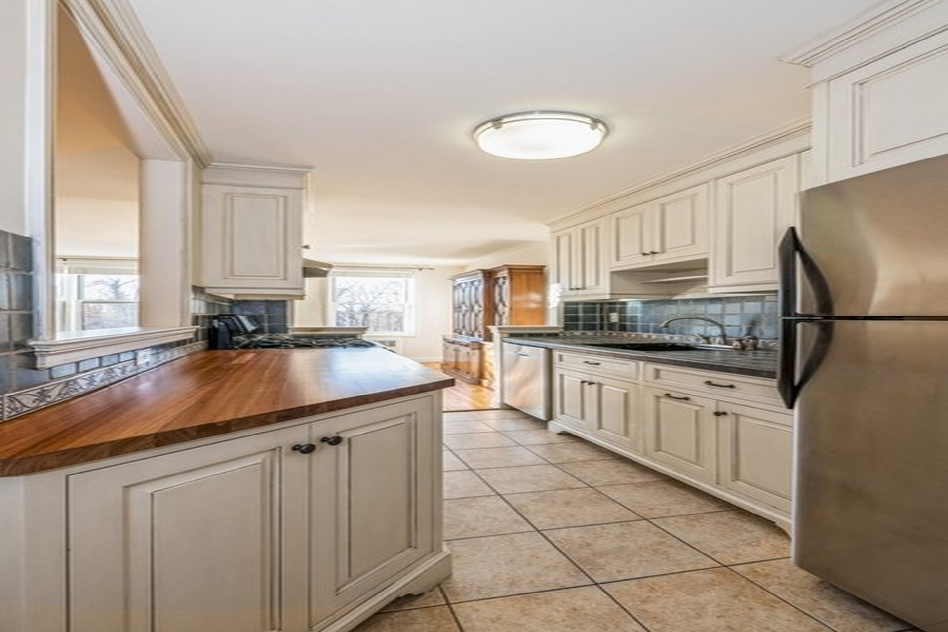 68-15 Selfridge St, Unit #5C