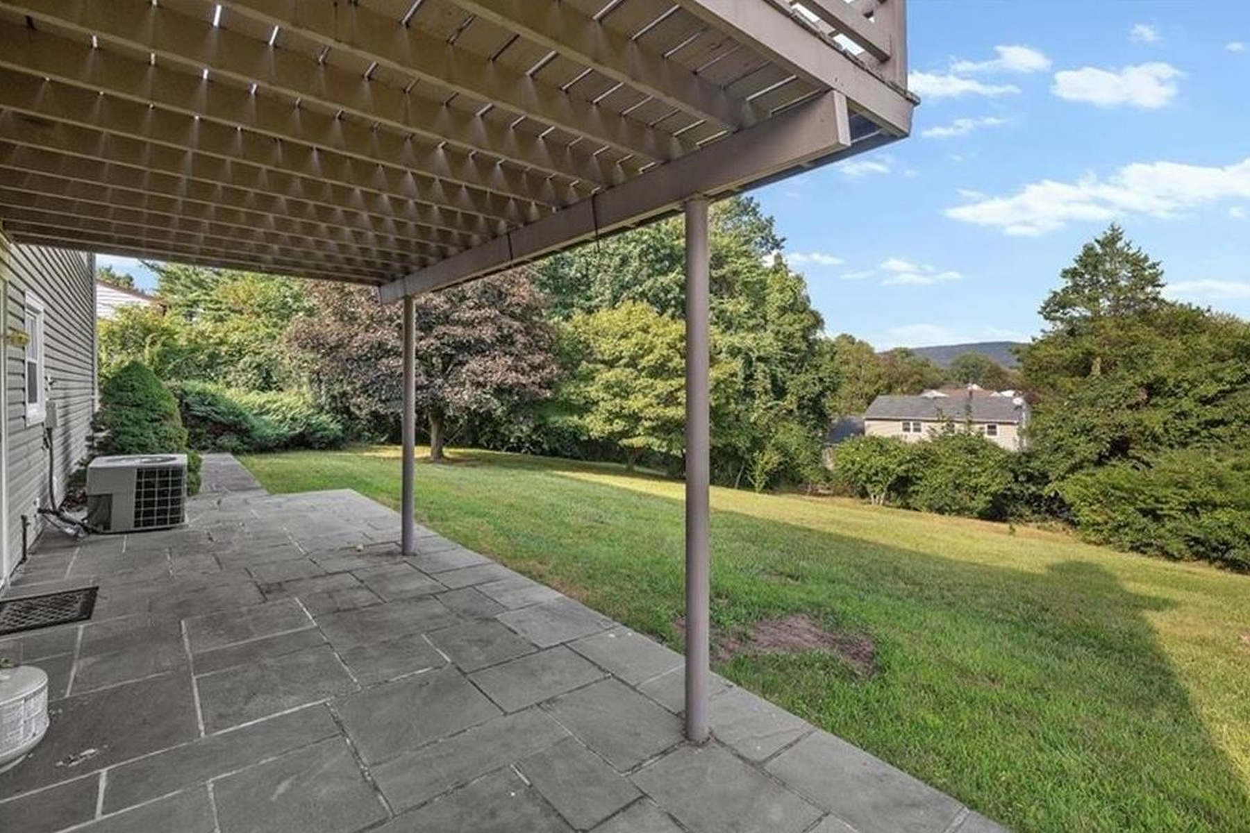 75 Lester Dr