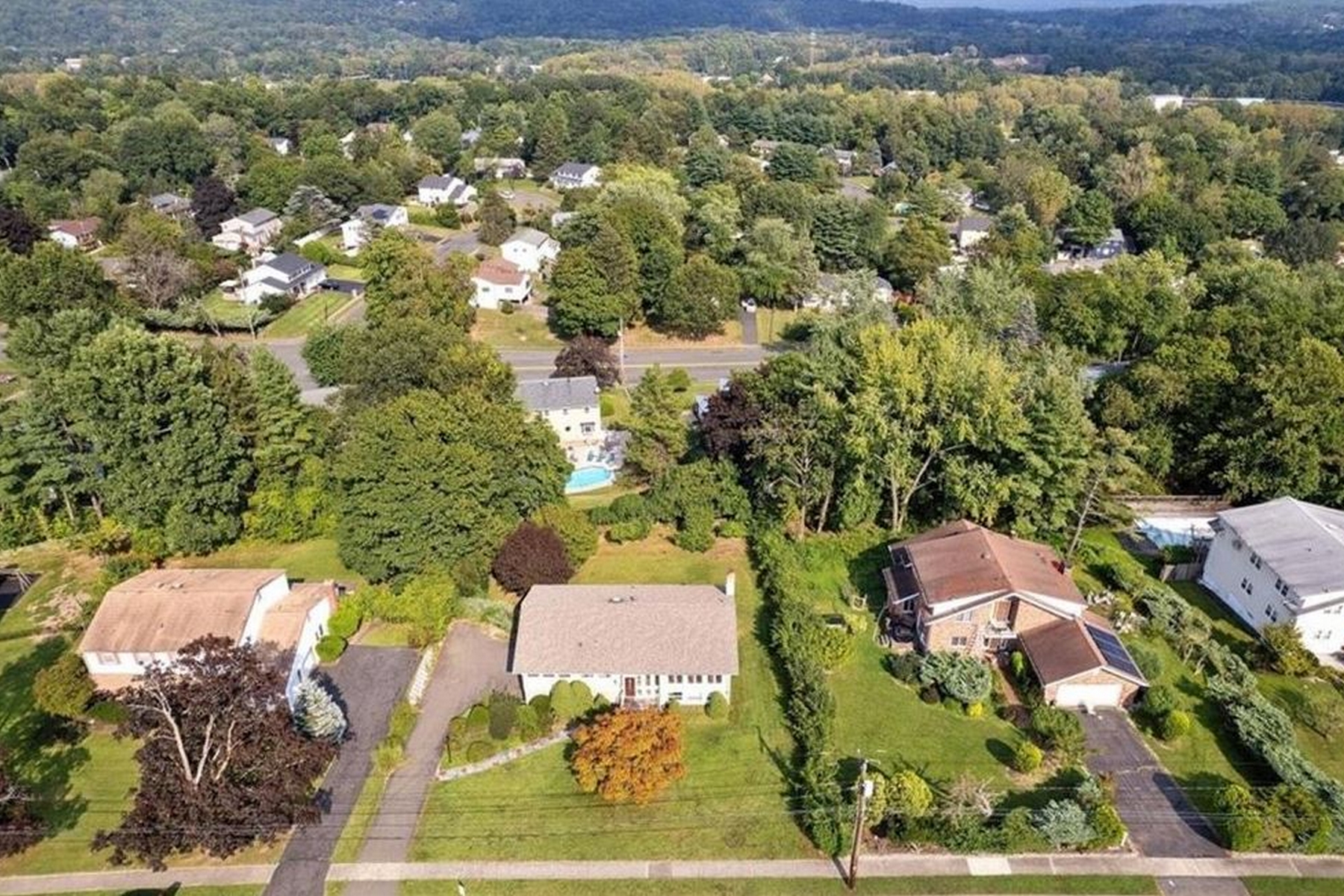 75 Lester Dr